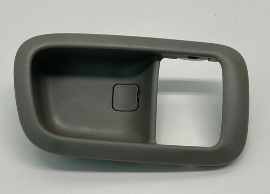 1997 1998 1999 2000 2001 LEXUS ES300 RIGHT SIDE INNER DOOR HANDLE BEZEL TRIM OEM