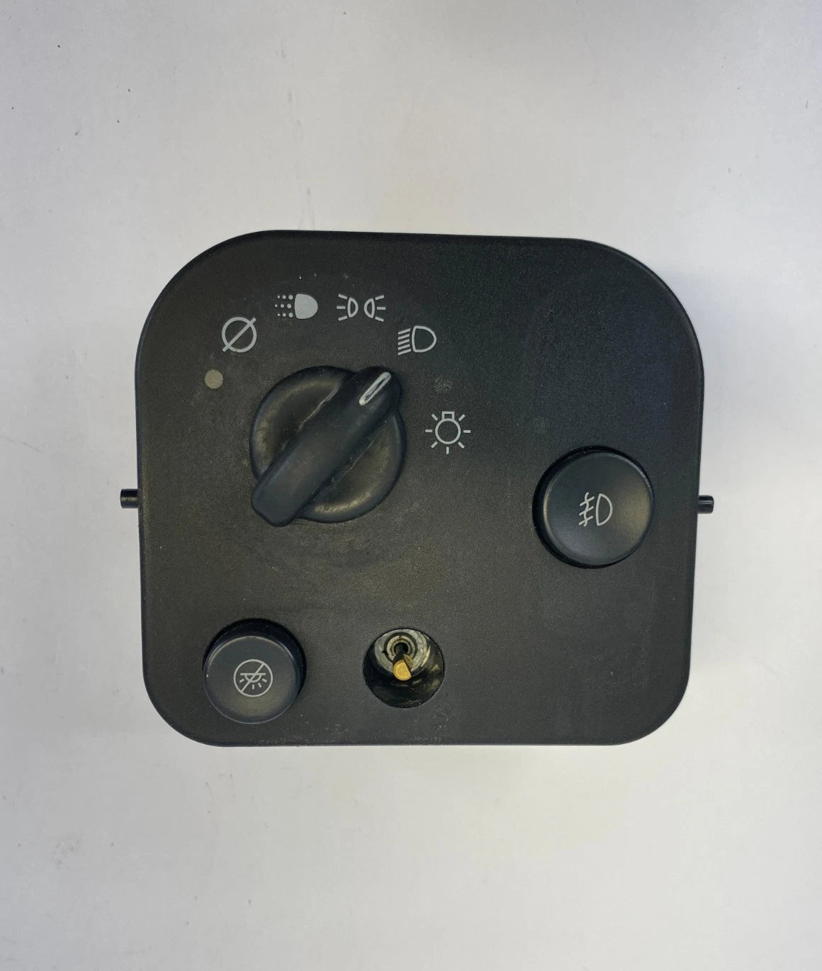 2002-2009 GMC ENVOY HEADLIGHT HEADLAMP FOGLIGHT SWITCH 15067051 OEM