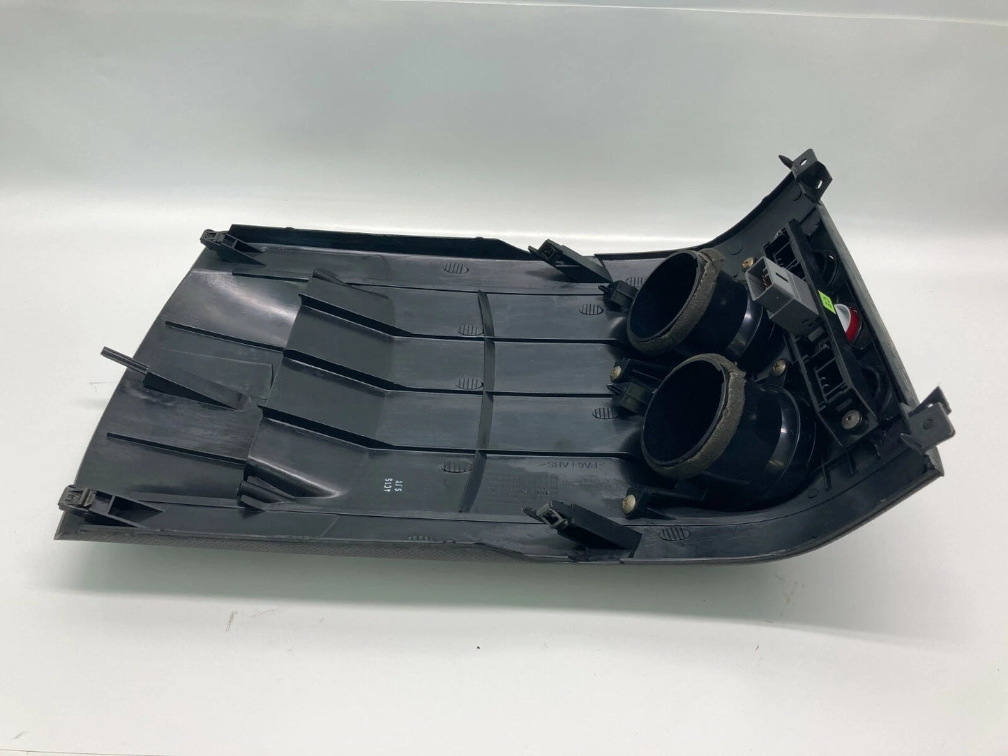 2004 2005 CHEVROLET AVEO CENTER DASH AIR VENT GRILLE HAZARD SWITCH OEM 96537685