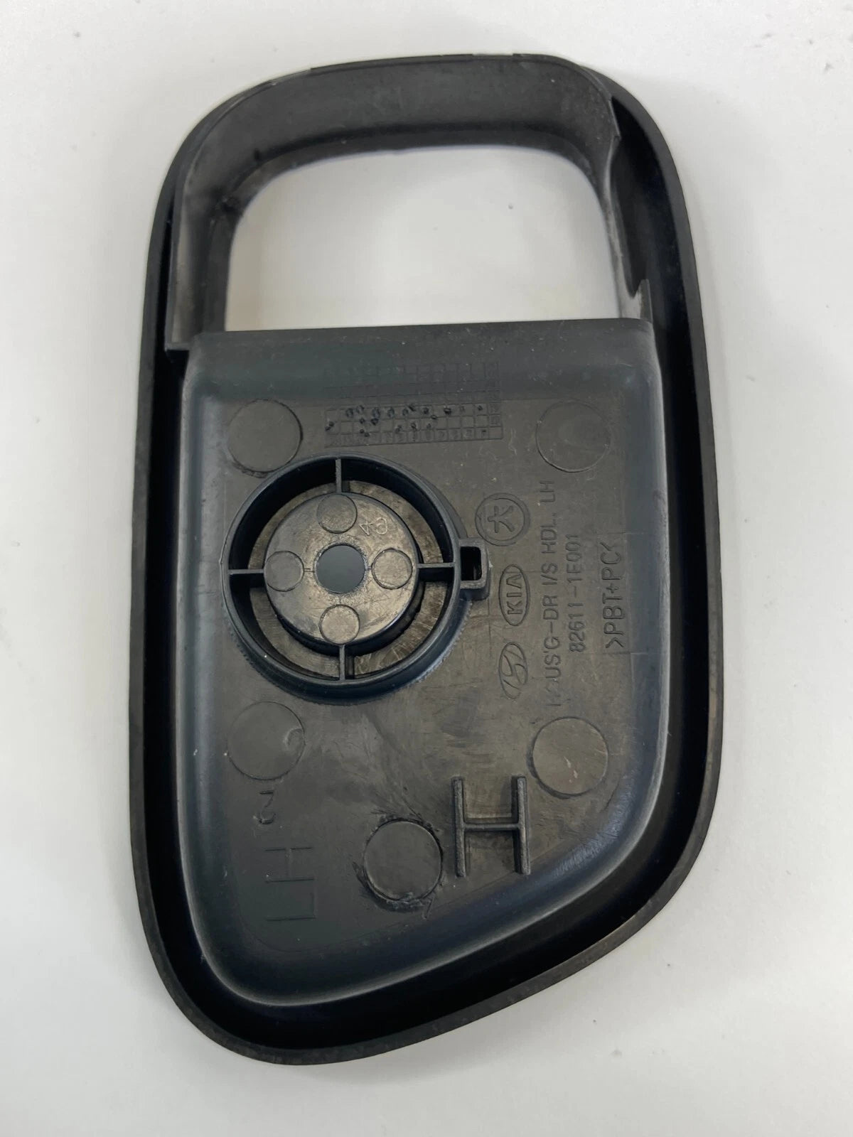 2006-2011 HYUNDAI ACCENT FRONT LEFT INTERIOR DOOR HANDLE COVER BEZEL TRIM