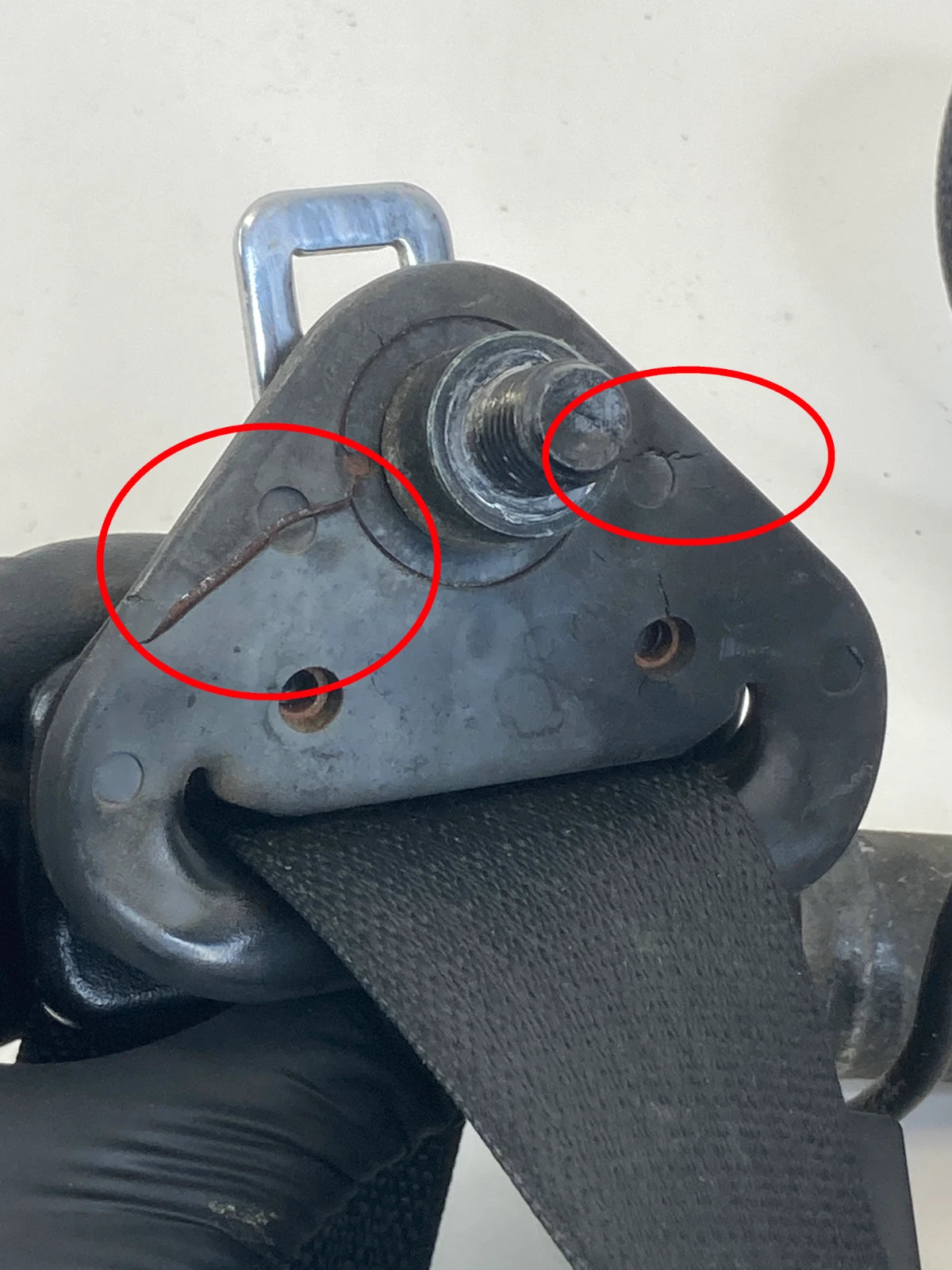 2005-2007 MERCURY MARINER FRONT RIGHT SIDE SEAT BELT RETRACTOR P606621548C OEM