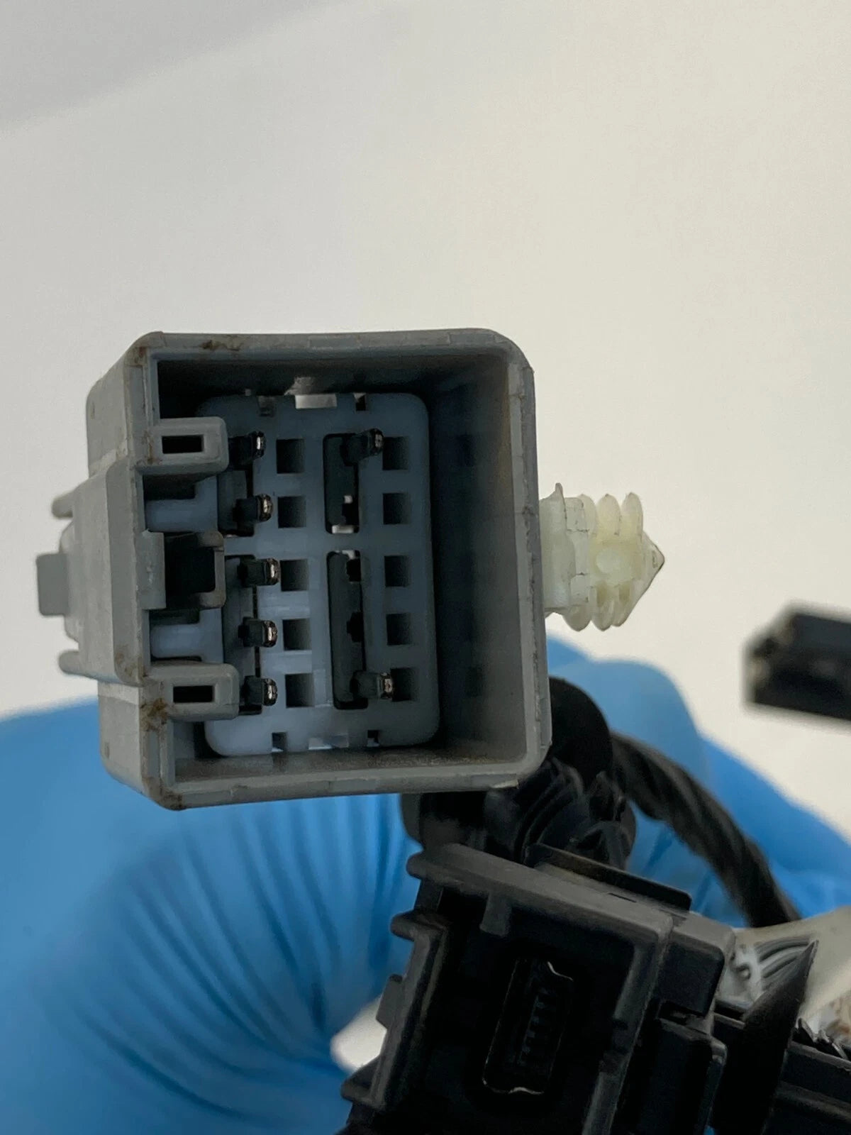 2014-2019 FORD FIESTA CENTER CONSOLE SECTION WIRE HARNESS D2BB-13E700-AC OEM