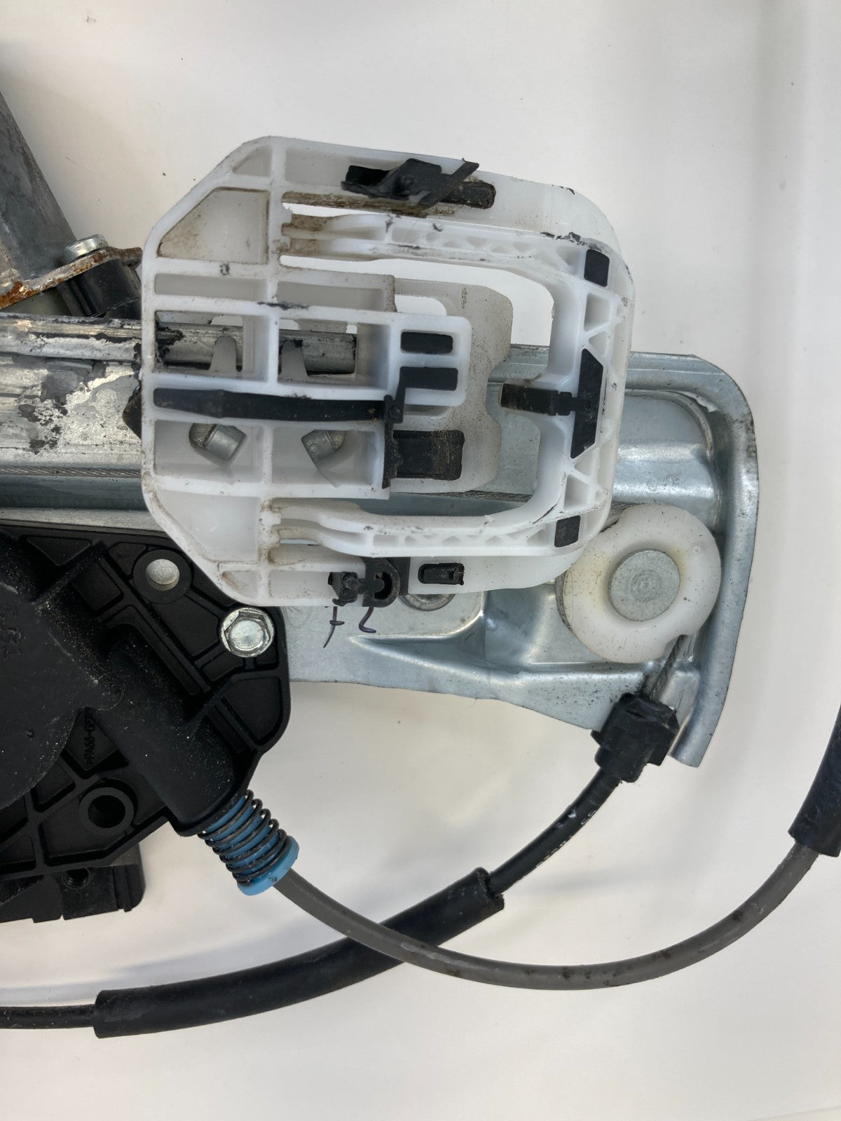 2013-2019 Ford Escape Front Left Side Door Window Regulator W/ Motor OEM