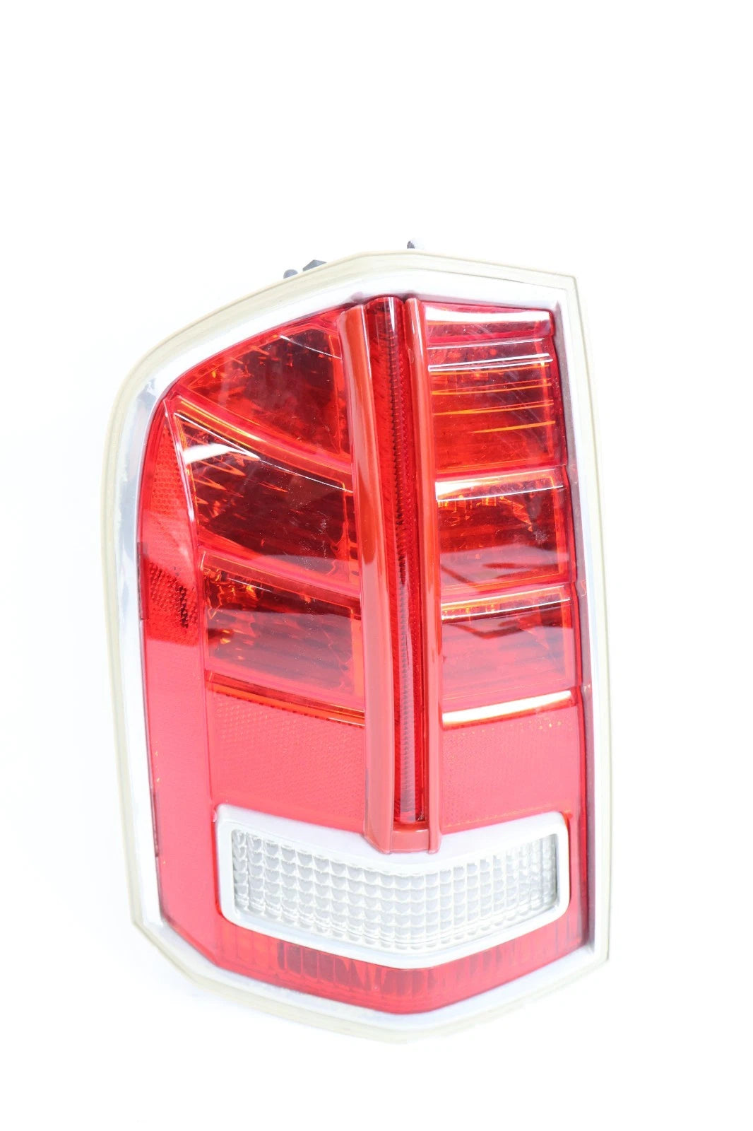 2011-2014 CHRYSLER 300 REAR LEFT DRIVER TAILLIGHT TAIL LAMP LED 68042171AE OEM