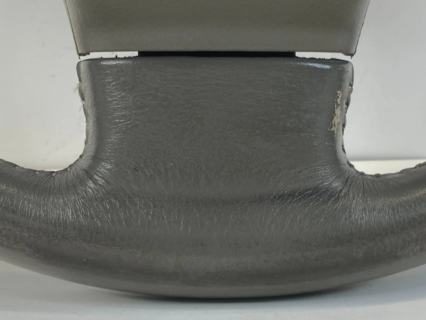 2003 2004 INFINITI G35 SEDAN STEERING WHEEL W/ CRUISE & AUDIO CONTROL SWITCH