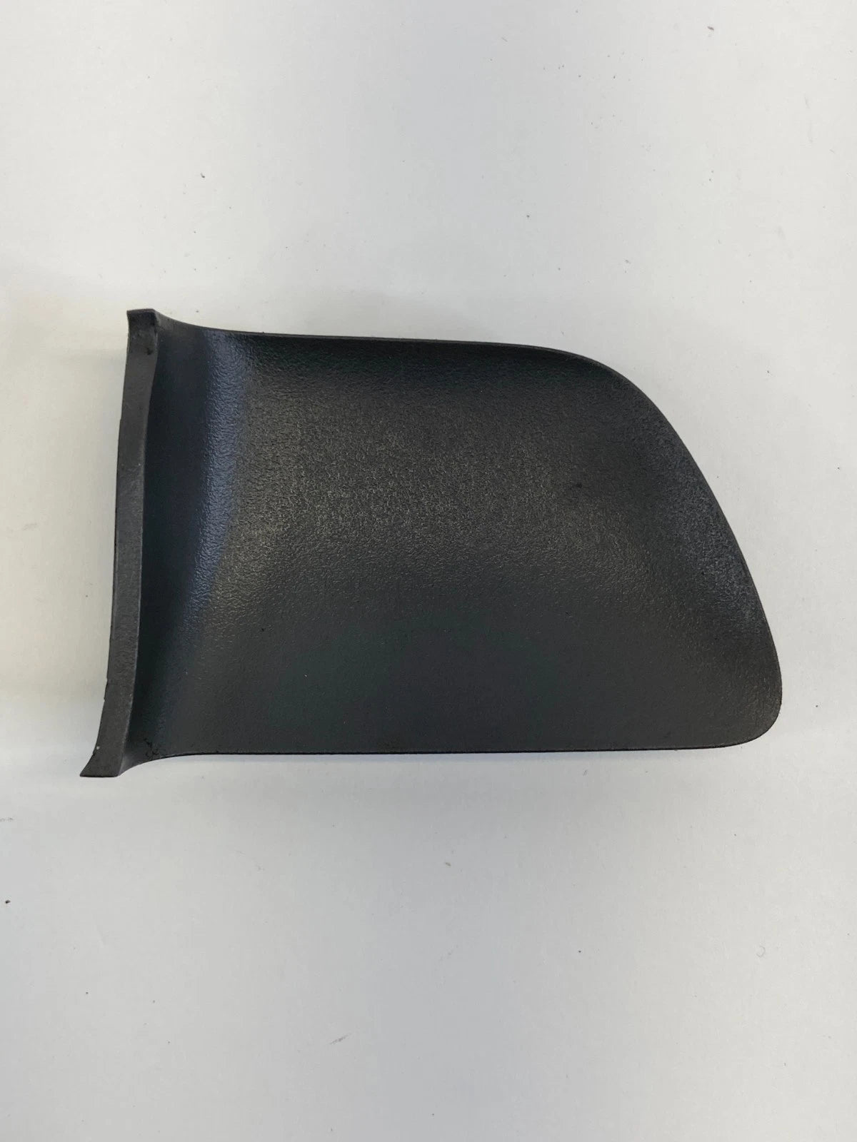 2002-2006 TOYOTA CAMRY FRONT RIGHT INNER DOOR SCREW COVER PLUG TRIM 69283AA020