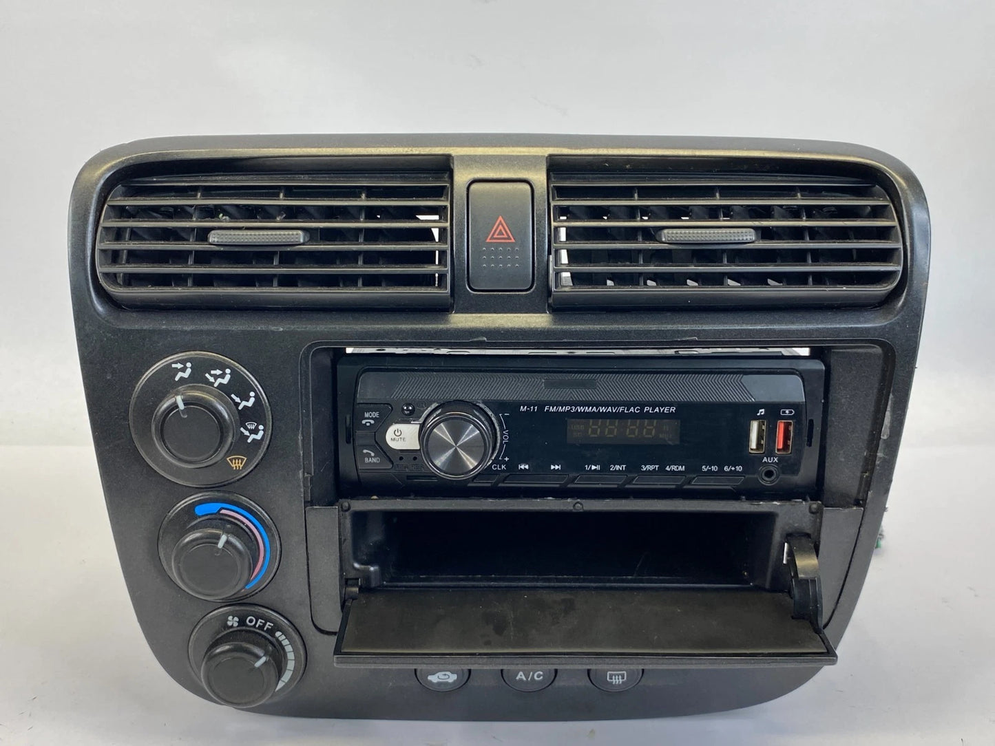 01-05 HONDA CIVIC CENTER DASH RADIO BEZEL CLIMATE CONTROL AC & STEREO UNIT OEM
