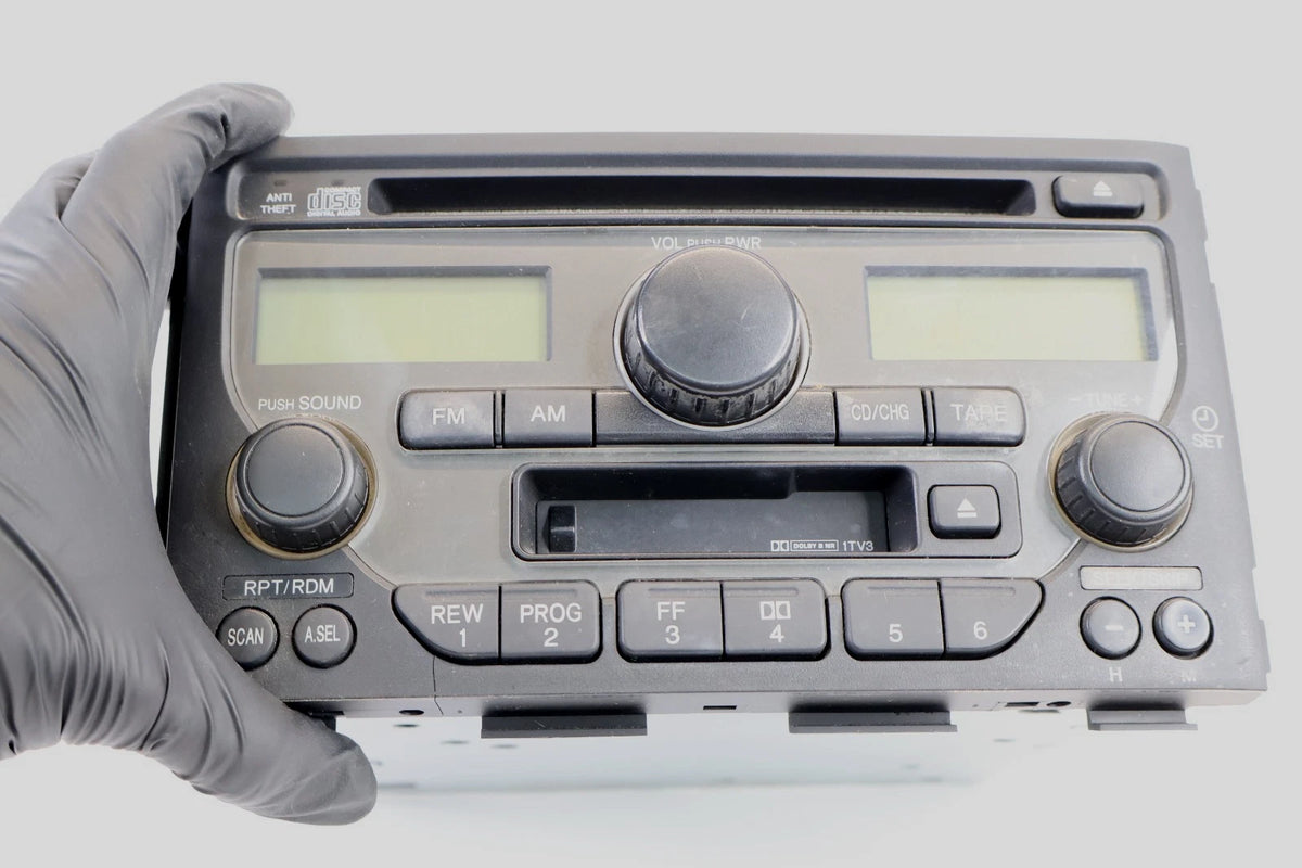 2003-2005 HONDA PILOT AM FM CD CASSETTE RADIO STEREO PLAYER OEM 39100-S9V-A120