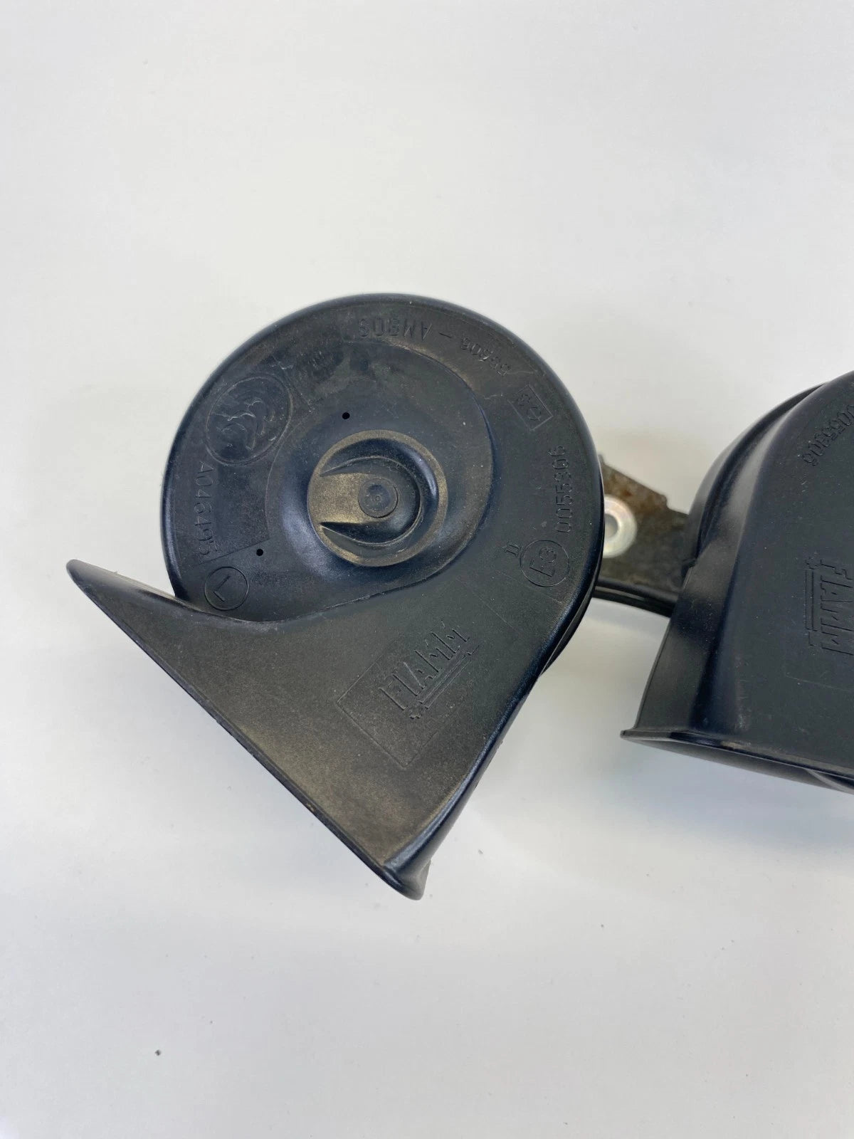 2010-2019 FORD TAURUS HORN LOW HIGH SIGNAL ALARM SIREN NOTE PAIR E30055306 OEM