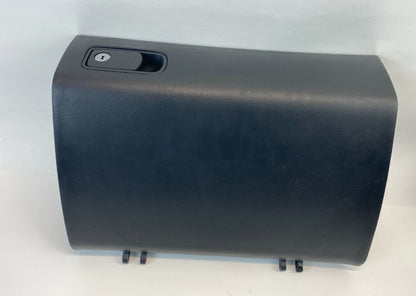 2004-2006 KIA AMANTI SEDAN GLOVE BOX GLOVEBOX STORAGE COMPARTMENT ASSEMBLY OEM