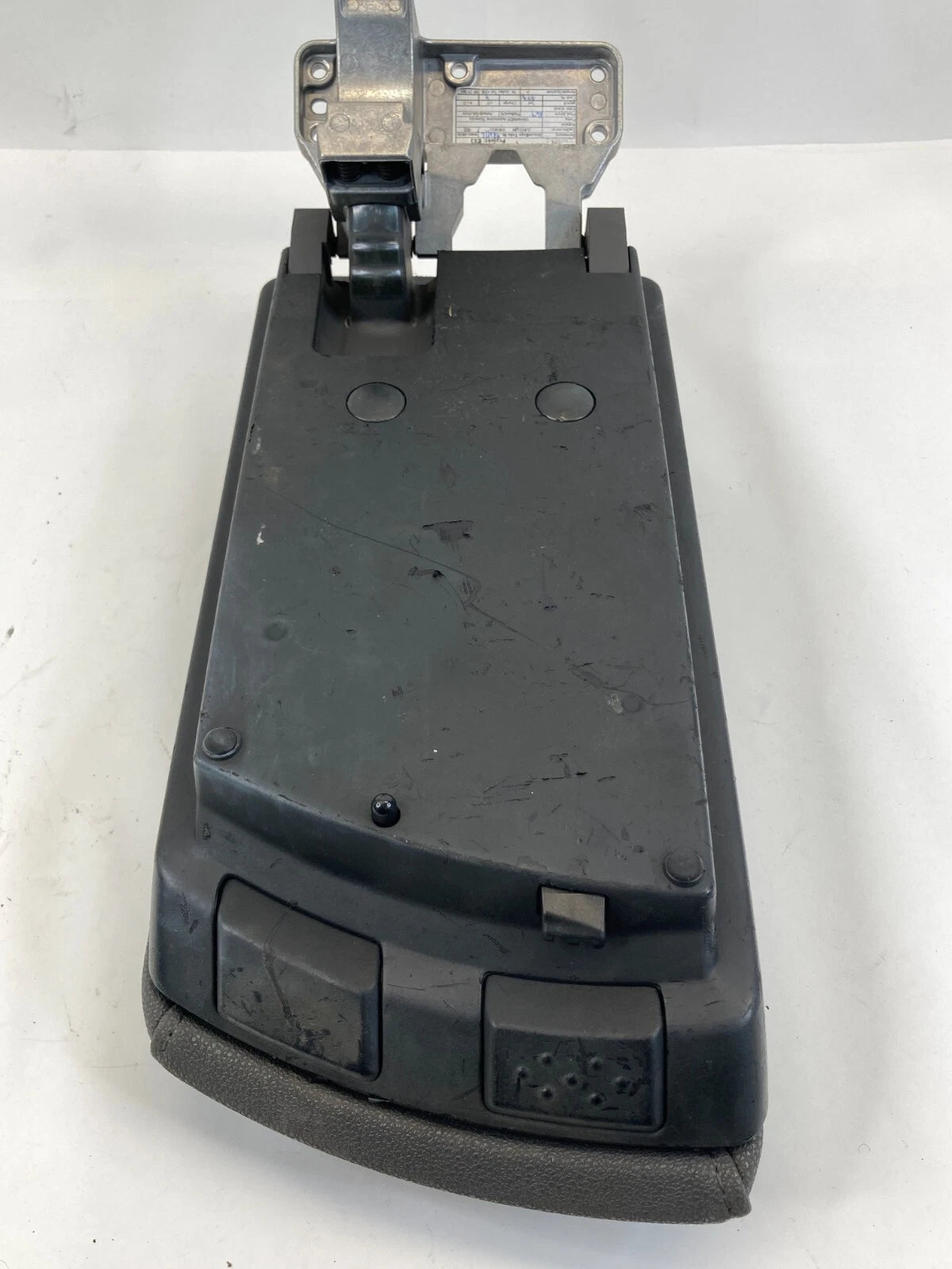 2004 05 2006 BMW X3 CENTER CONSOLE ARMREST ARM REST LID COVER TOP 341262203 OEM