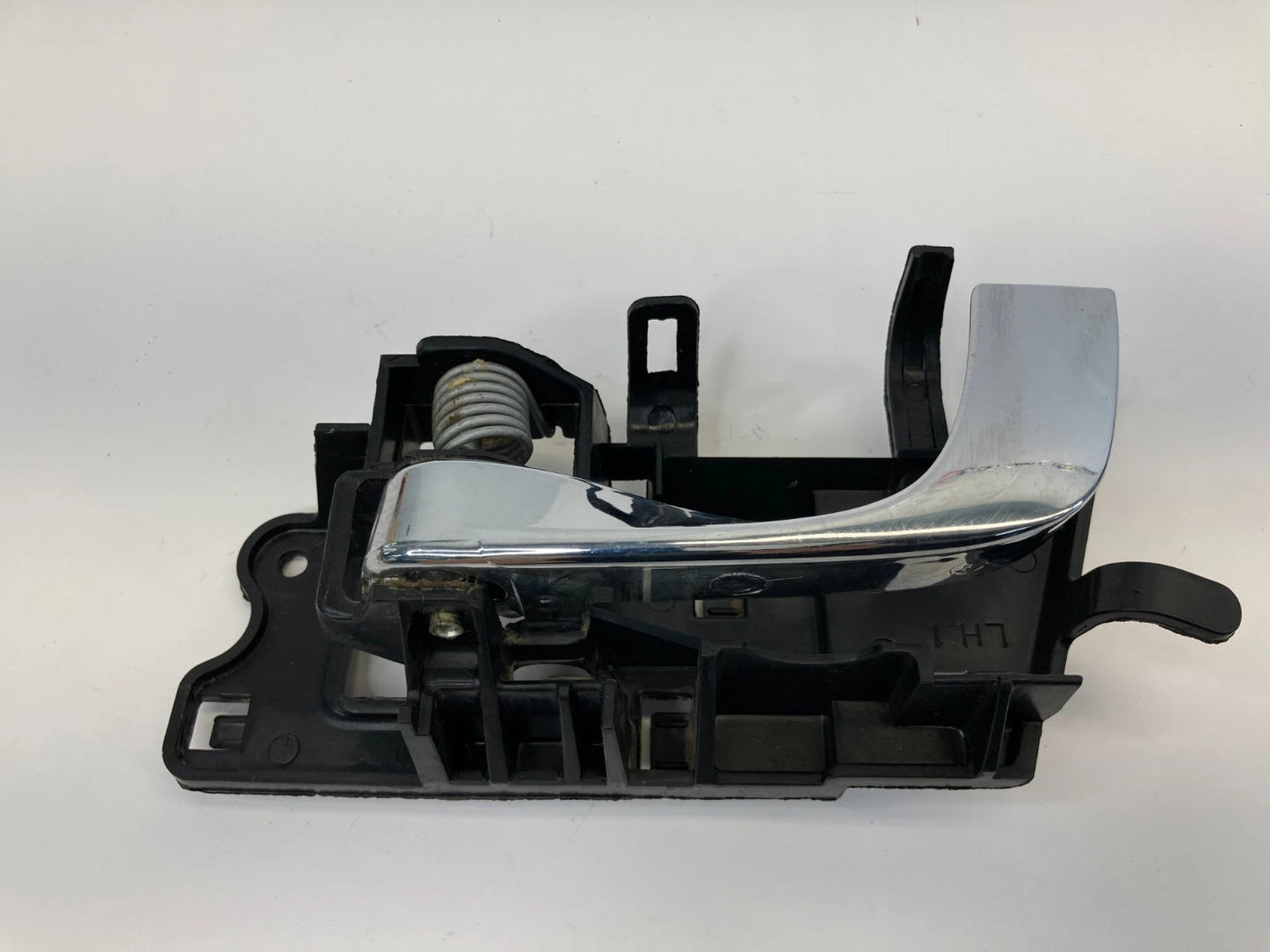 2004-2006 CADILLAC SRX REAR LEFT LH SIDE INNER DOOR HANDLE 257078894 OEM