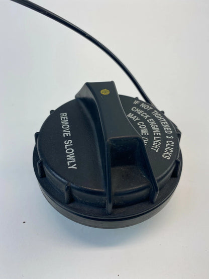 2004 2005 2006 KIA AMANTI 3.5L V6 FUEL TANK FILLER GAS CAP LID COVER OEM