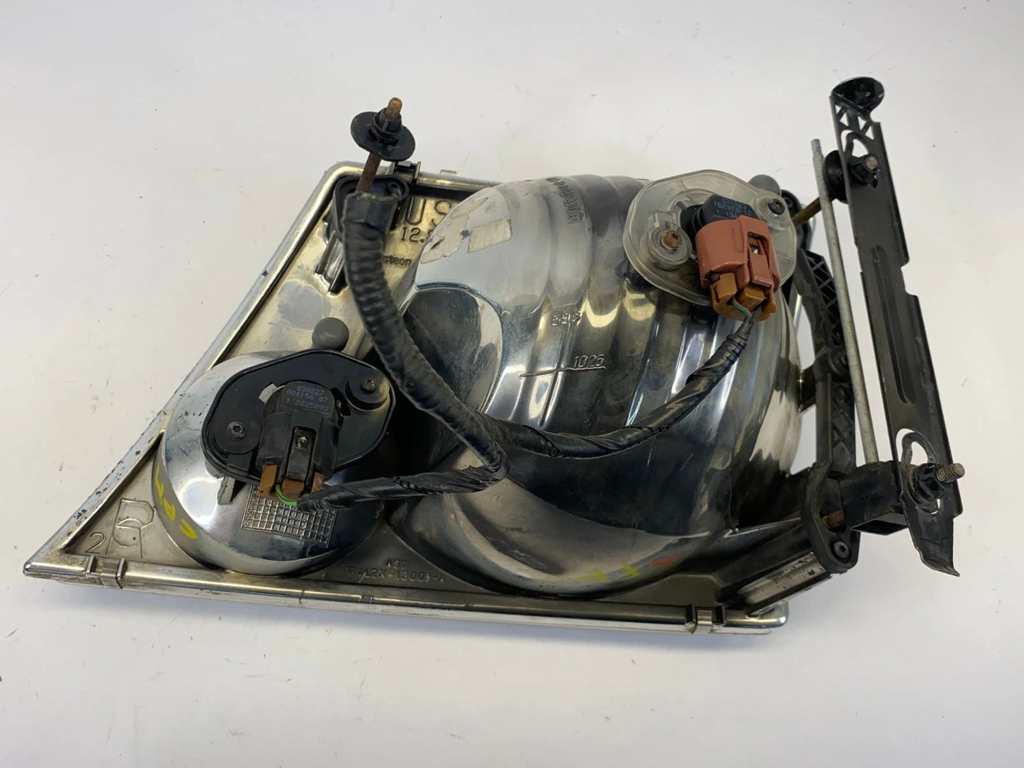 2002-2005 FORD EXPLORER FRONT RIGHT PASSENGER SIDE HEADLIGHT 1L2X-13005-A