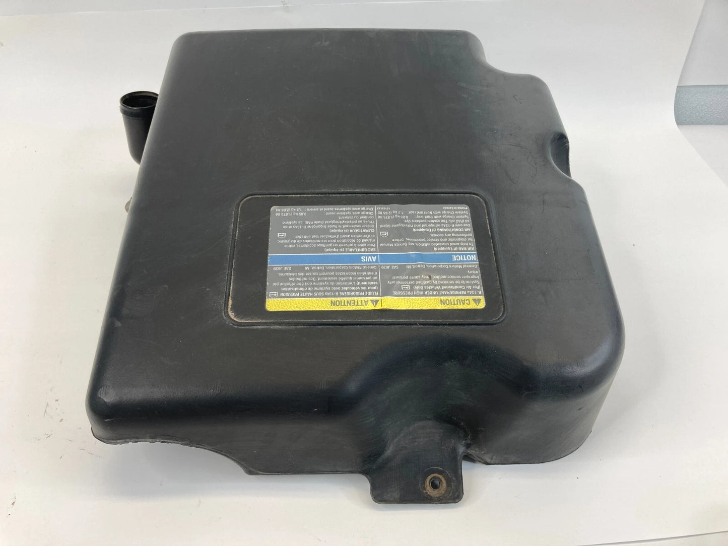 2006-2008 GMC ENVOY TRAILBLAZER AIR CLEANER HOUSING UPPER COVER 15810293 OEM