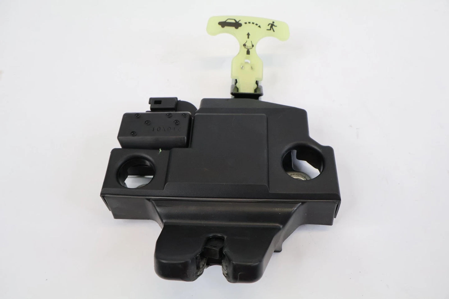 2010-2013 SUZUKI KIZASHI REAR TRUNK LID LOCK LATCH ACTUATOR RELEASE OEM