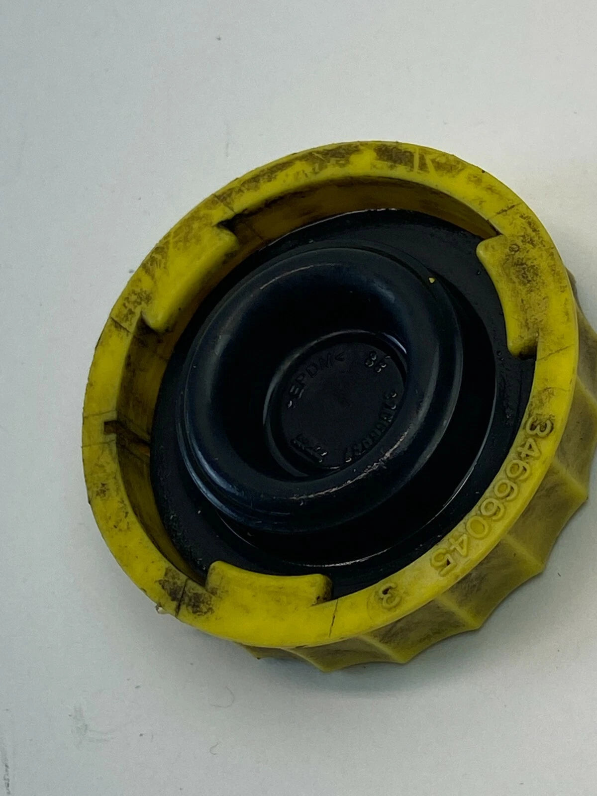 08-10 CHRYSLER TOWN & COUNTRY BRAKE MASTER CYLINDER TANK FILLER CAP LID COVER