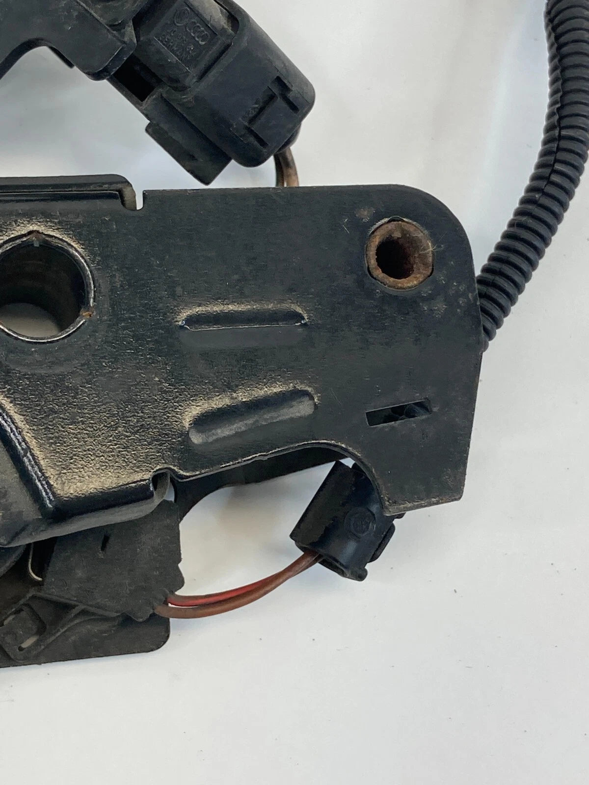 2005-2010 VOLKSWAGEN PASSAT FRONT HOOD LOCK LATCH RELEASE ACTUATOR 1K1823509E