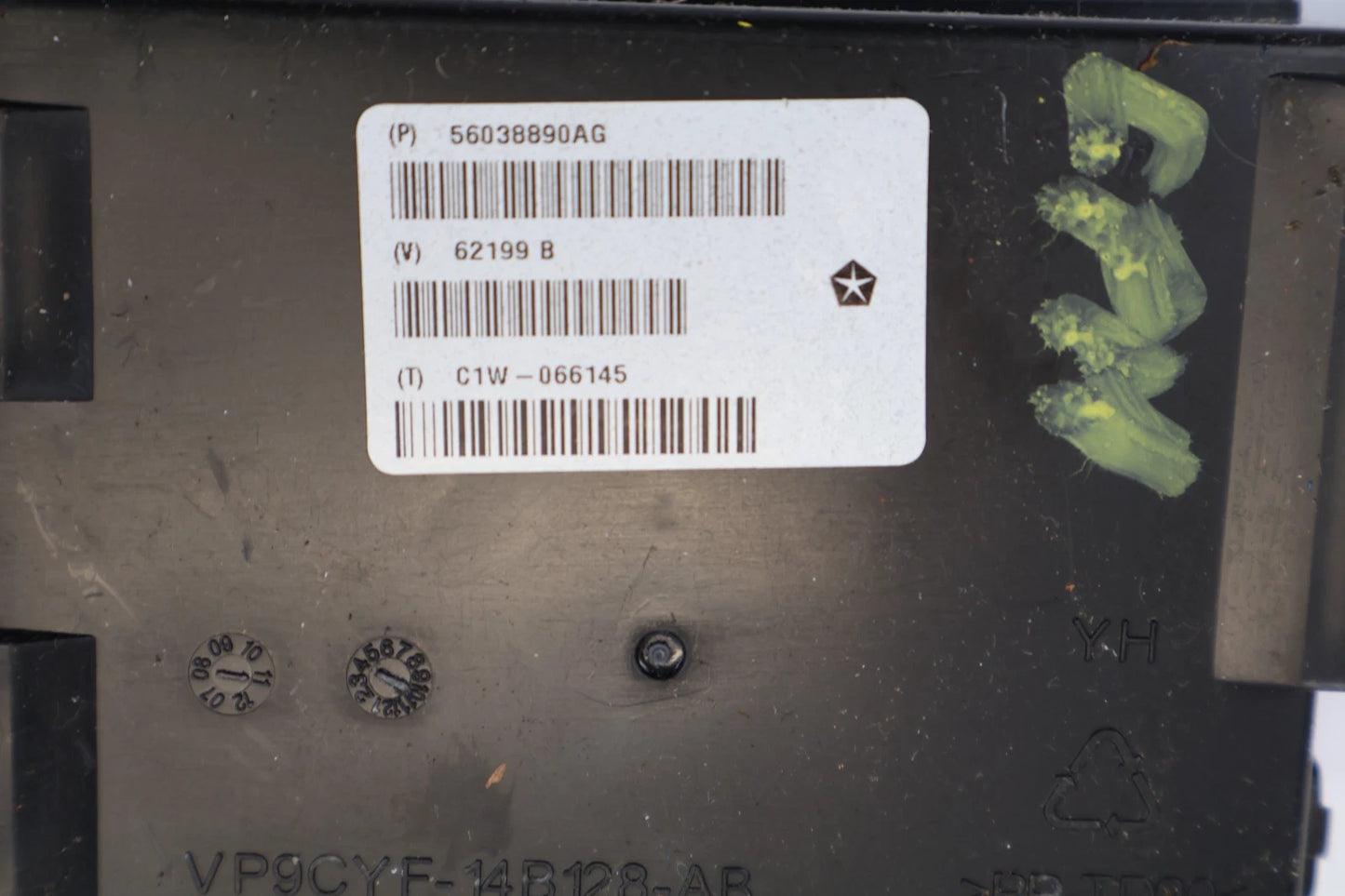 2011-2013 JEEP GRAND CHEROKEE DURANGO BLIND SPOT SENSOR CONTROL MODULE 56038890A