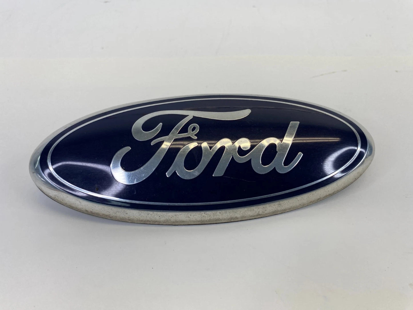 13-15 FORD EXPLORER INTERCEPTOR UTILITY REAR TRUNK TAILGATE LOGO EMBLEM AT4Z-402