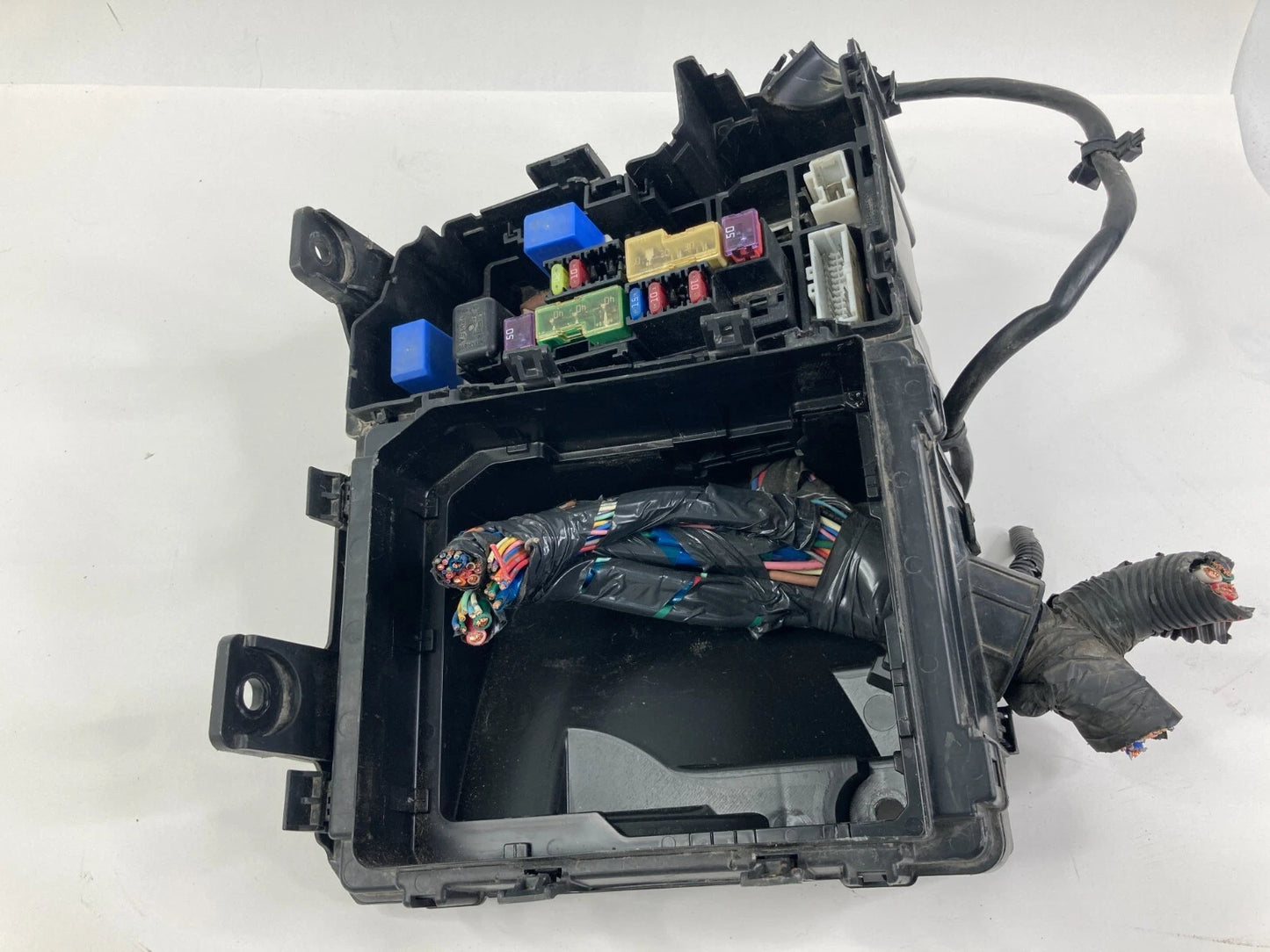 2008 2009 2010 NISSAN ROGUE 2.5L L4 AT ENGINE FUSE BOX RELAY PANEL MODULE OEM