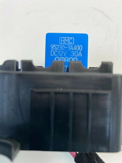 2004-2006 KIA AMANTI 3.5L SEDAN CABIN FUSE RELAY JUNCTION BLOCK OEM 95230-3A400