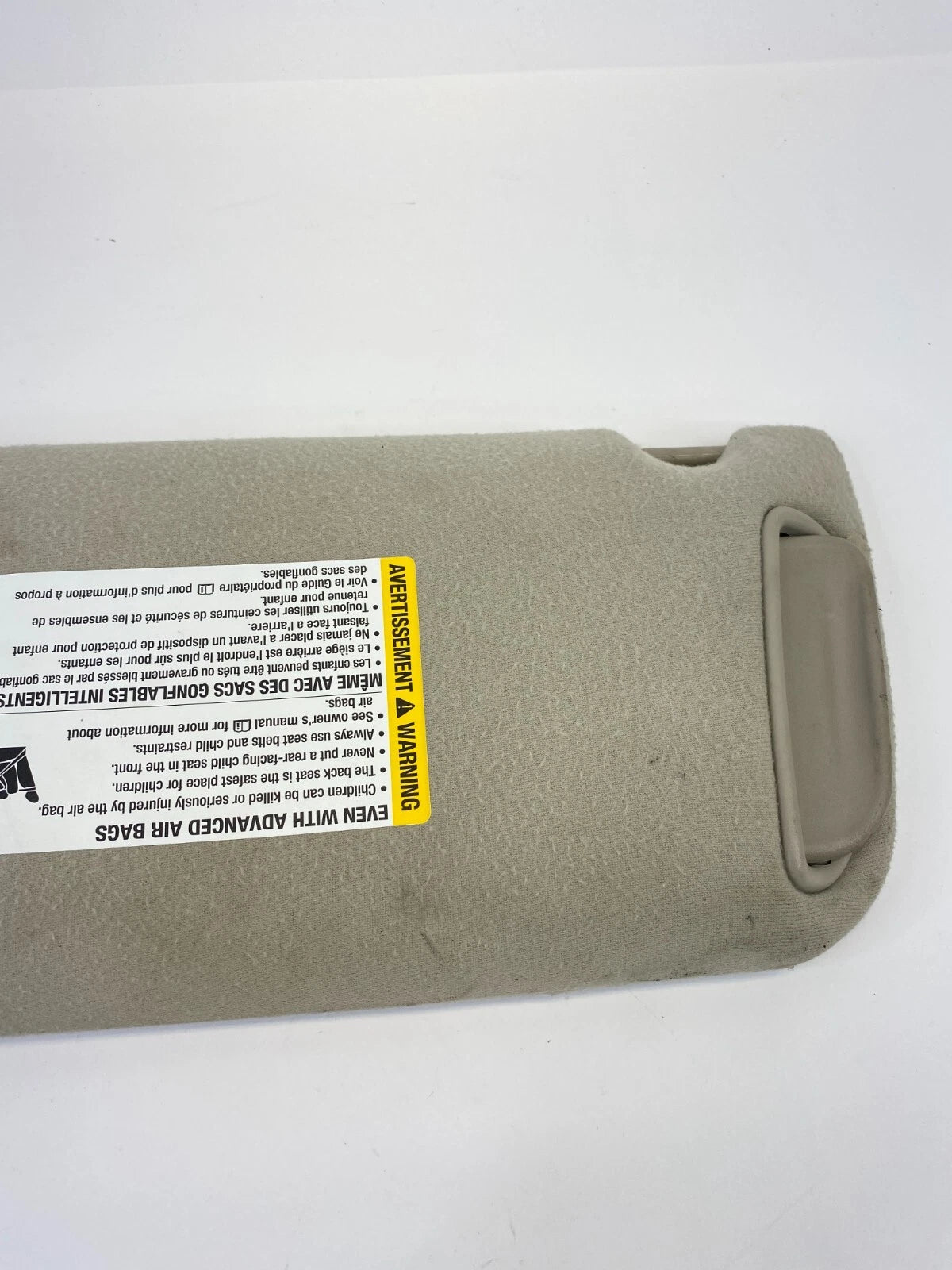 2003 2004 CHEVROLET AVALANCHE 1500 RIGHT SIDE SUNVISOR SUN VISOR SHADE OEM