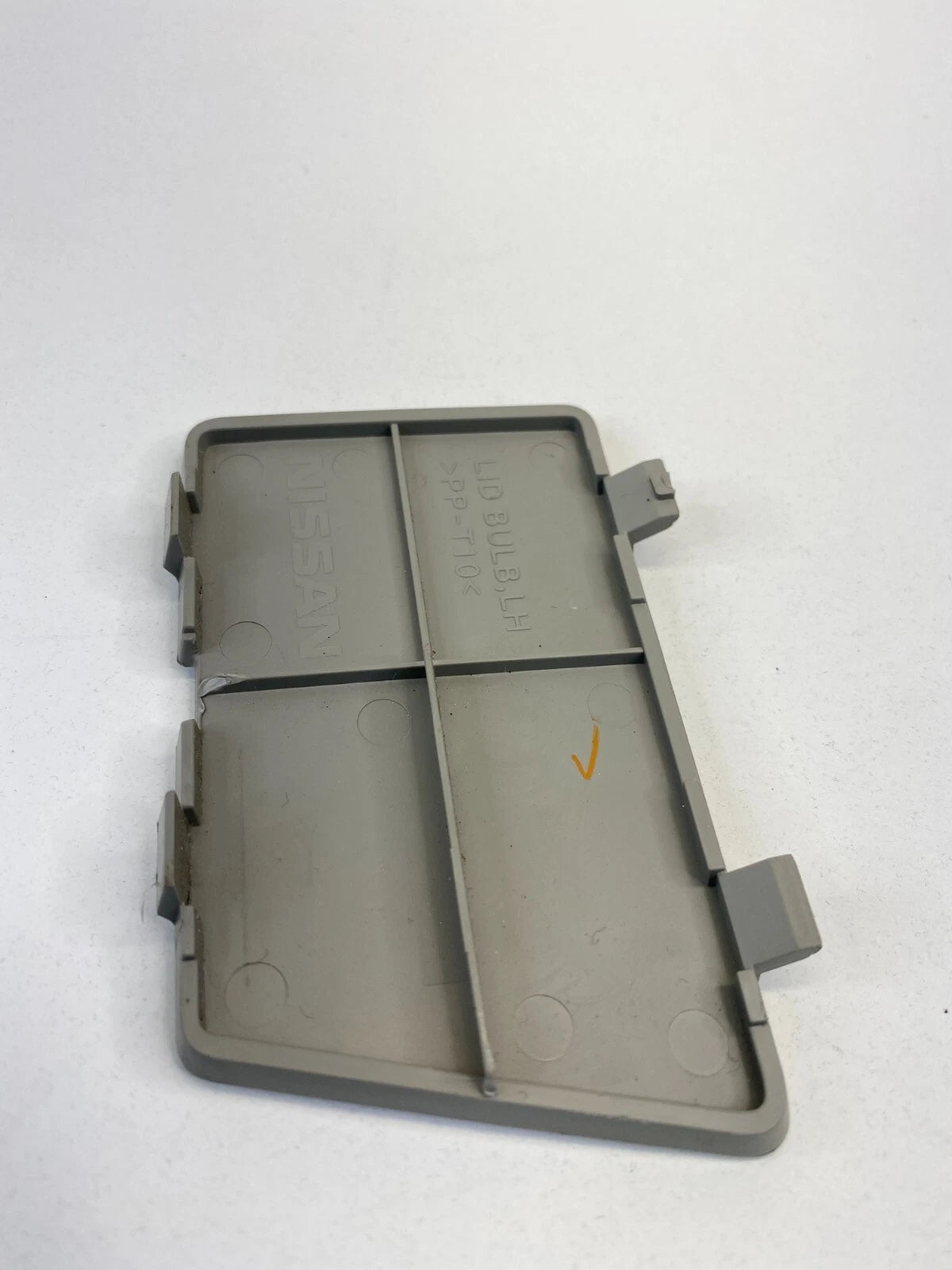 2008-2013 NISSAN ROGUE LEFT DRIVER BULB LID COVER CAP TRIM BEZEL OEM