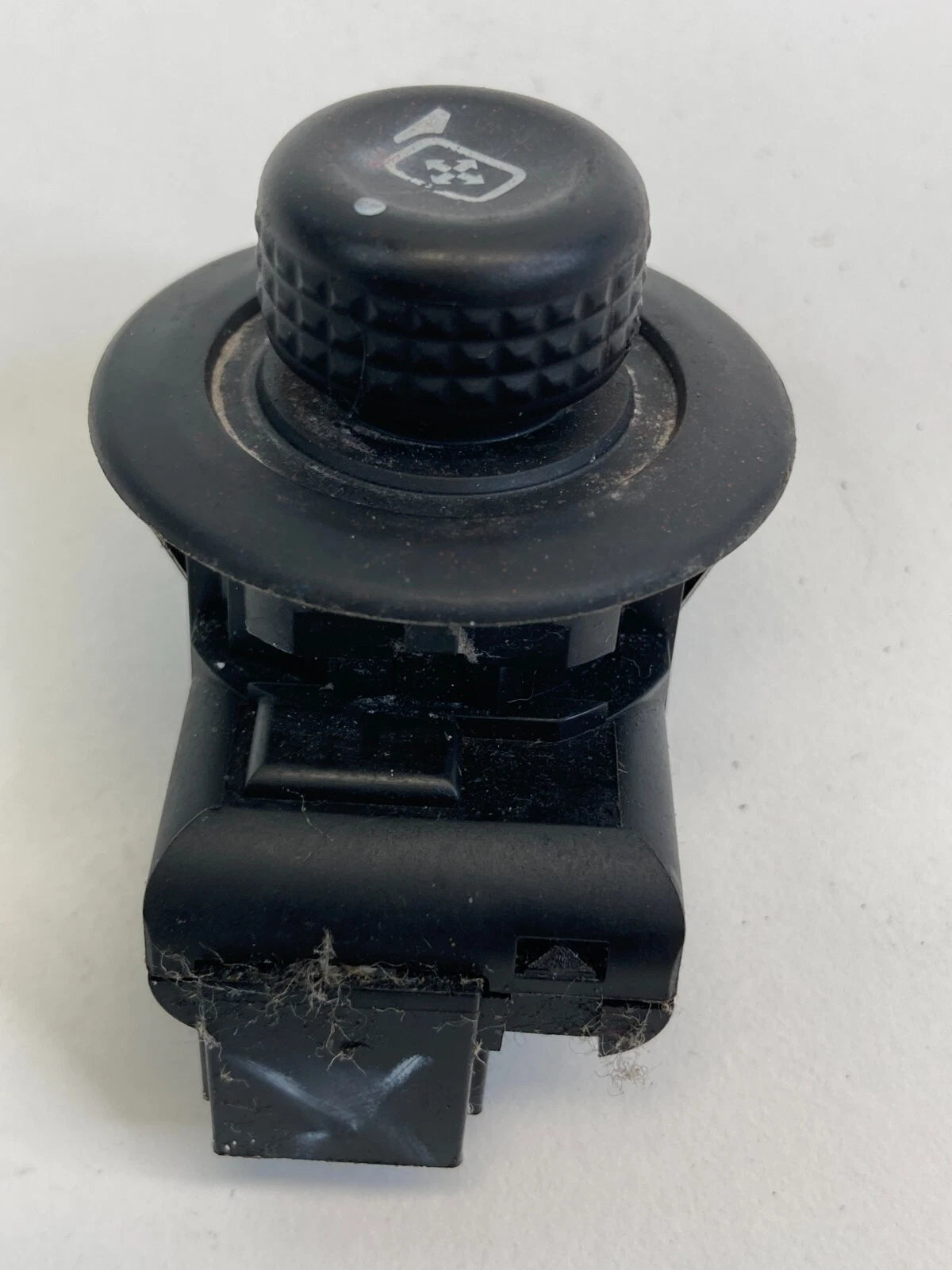 2006-2012 FORD FUSION FRONT LEFT DOOR POWER MIRROR SWITCH BUTTON 9L3T-17B676-AA