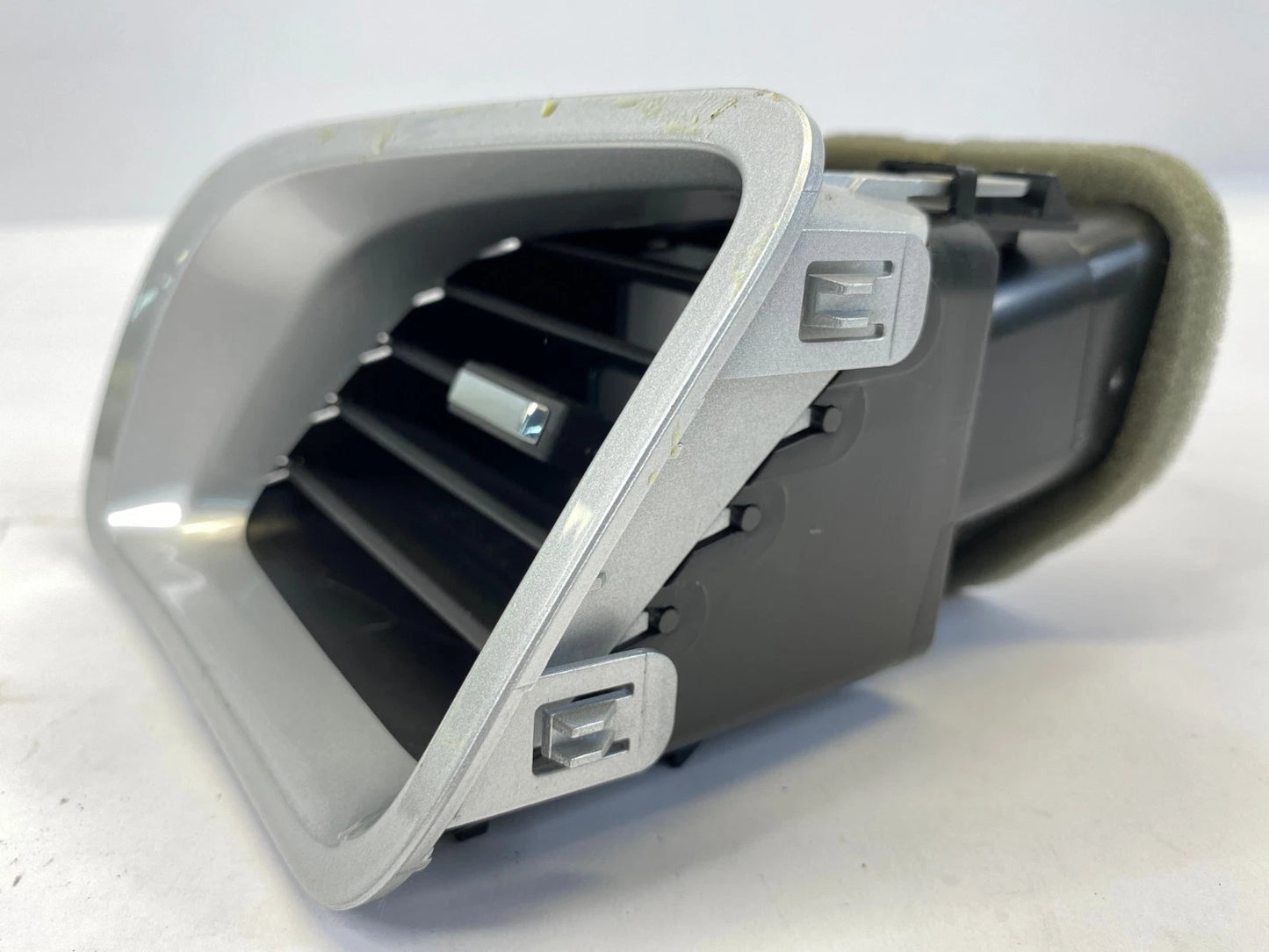 2010-2017 CHEVROLET EQUINOX OUTER DASHBOARD AIR VENT DRIVER OEM FACTORY 20862307