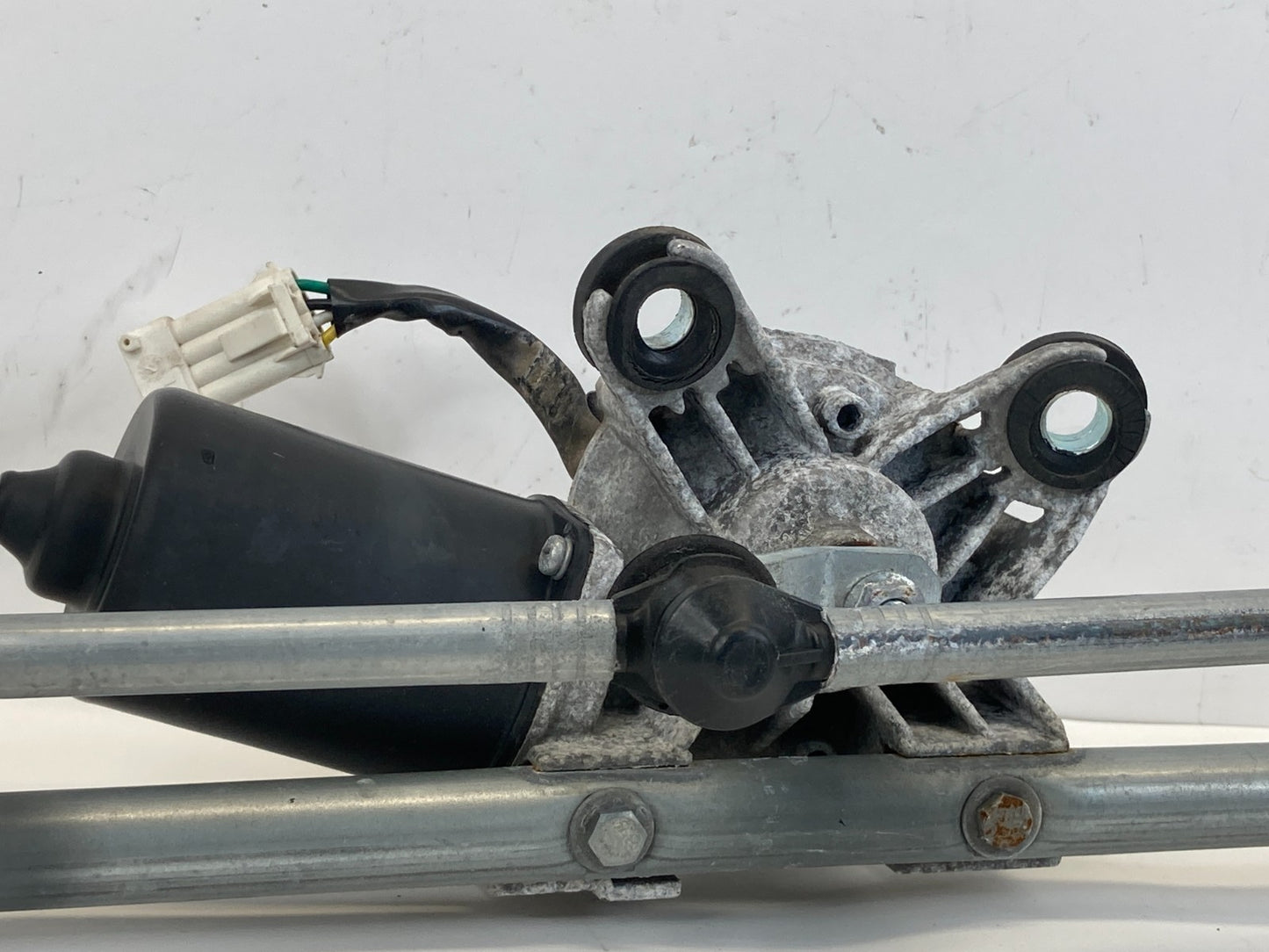 05 06 07 08 09 10 11 Saab 9-3 Front Windshield Washer Wiper Motor w/ Linkage OEM