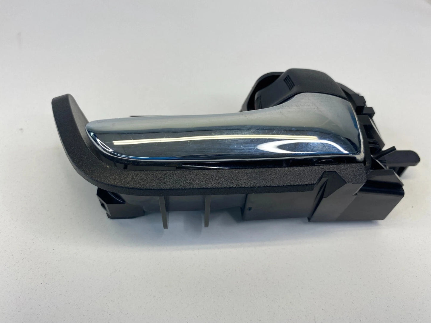 2004-2009 TOYOTA PRIUS FRONT RIGHT PASSENGER SIDE INNER DOOR HANDLE 69273-47010