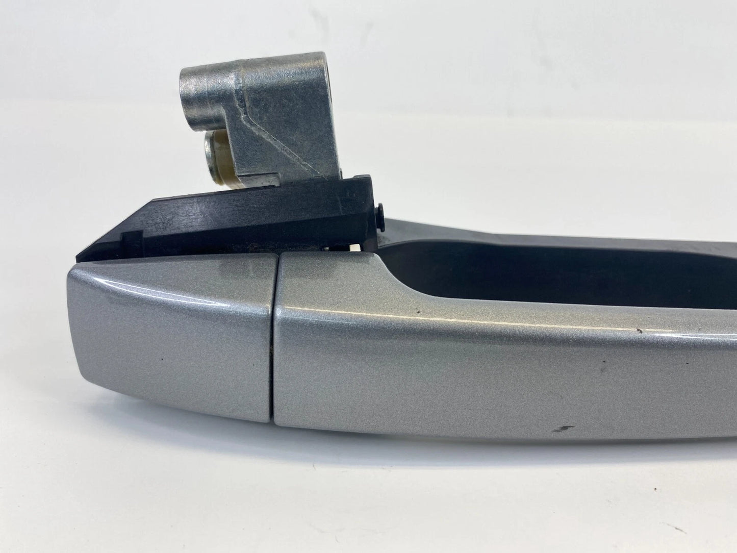 2010-2014 SUBARU LEGACY REAR RIGHT SIDE EXTERIOR DOOR HANDLE ASSEMBLY OEM
