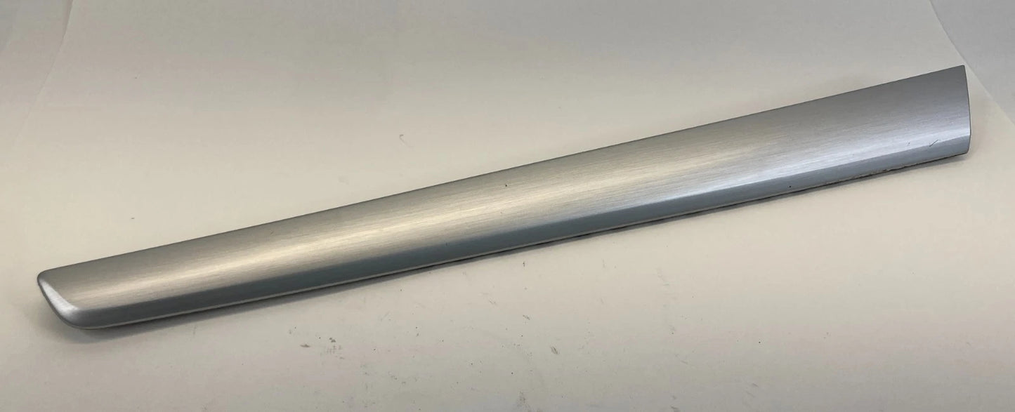 2012-2015 VW VOLKSWAGEN PASSAT REAR LEFT DOOR PANEL MOLDING BEZEL 561867419 OEM