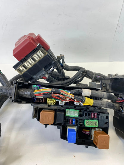 2013-2015 NISSAN ALTIMA 2.5L ENGINE COMPARTMENT FUSE BOX W/ BATTERY TERMINAL OEM