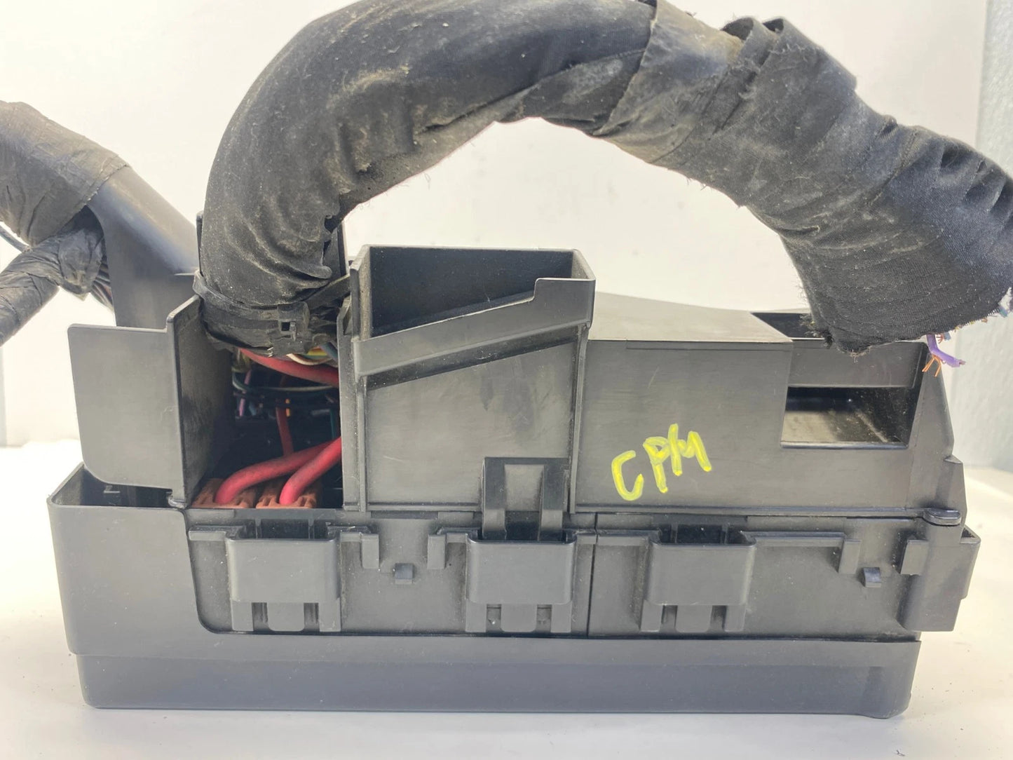 2008-2012 FORD TAURUS ENGINE FUSE BOX POWER DISTRIBUTION UNIT OEM 8G1T-14A003-AC