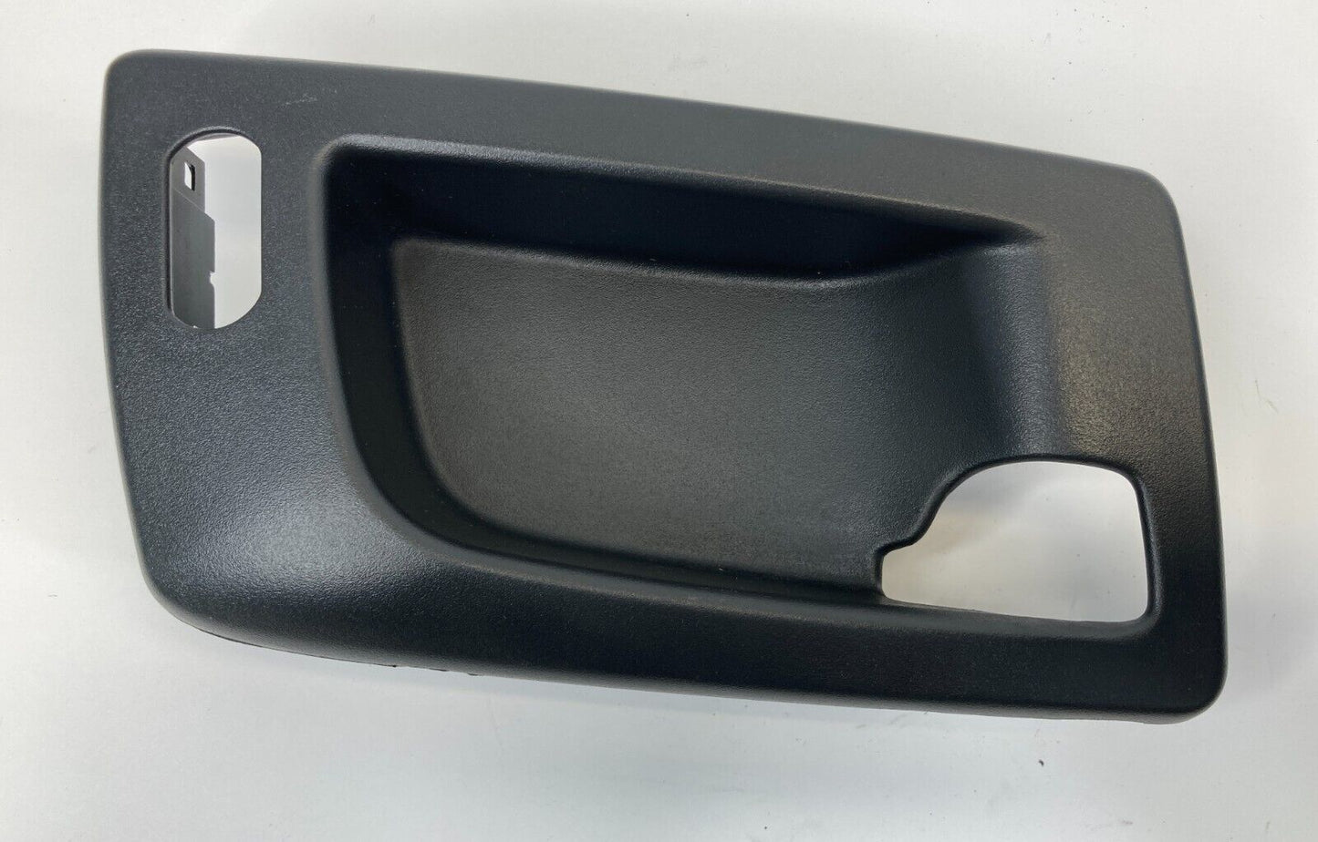 03-07 Cadillac CTS Front Right Side Interior Door Handle Bezel Trim 15824443 OEM