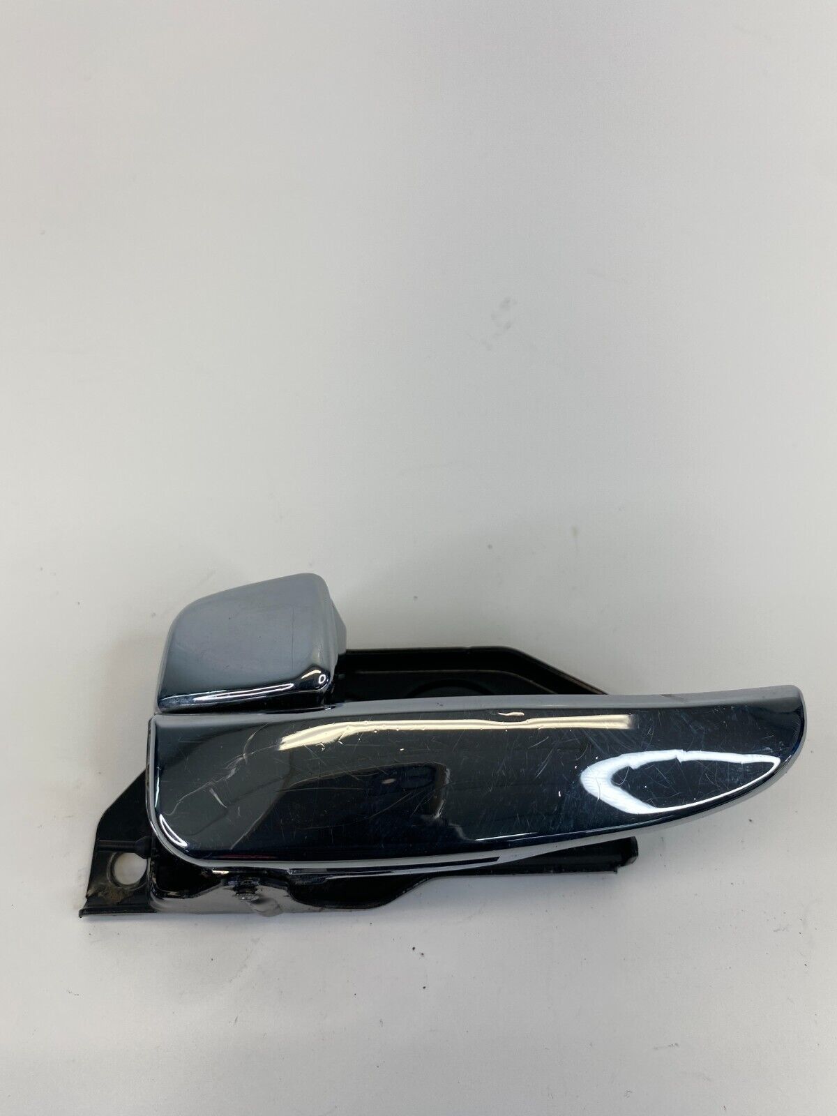 2002-2005 Hyundai Sonata Front Left Driver Side Interior Door Handle OEM