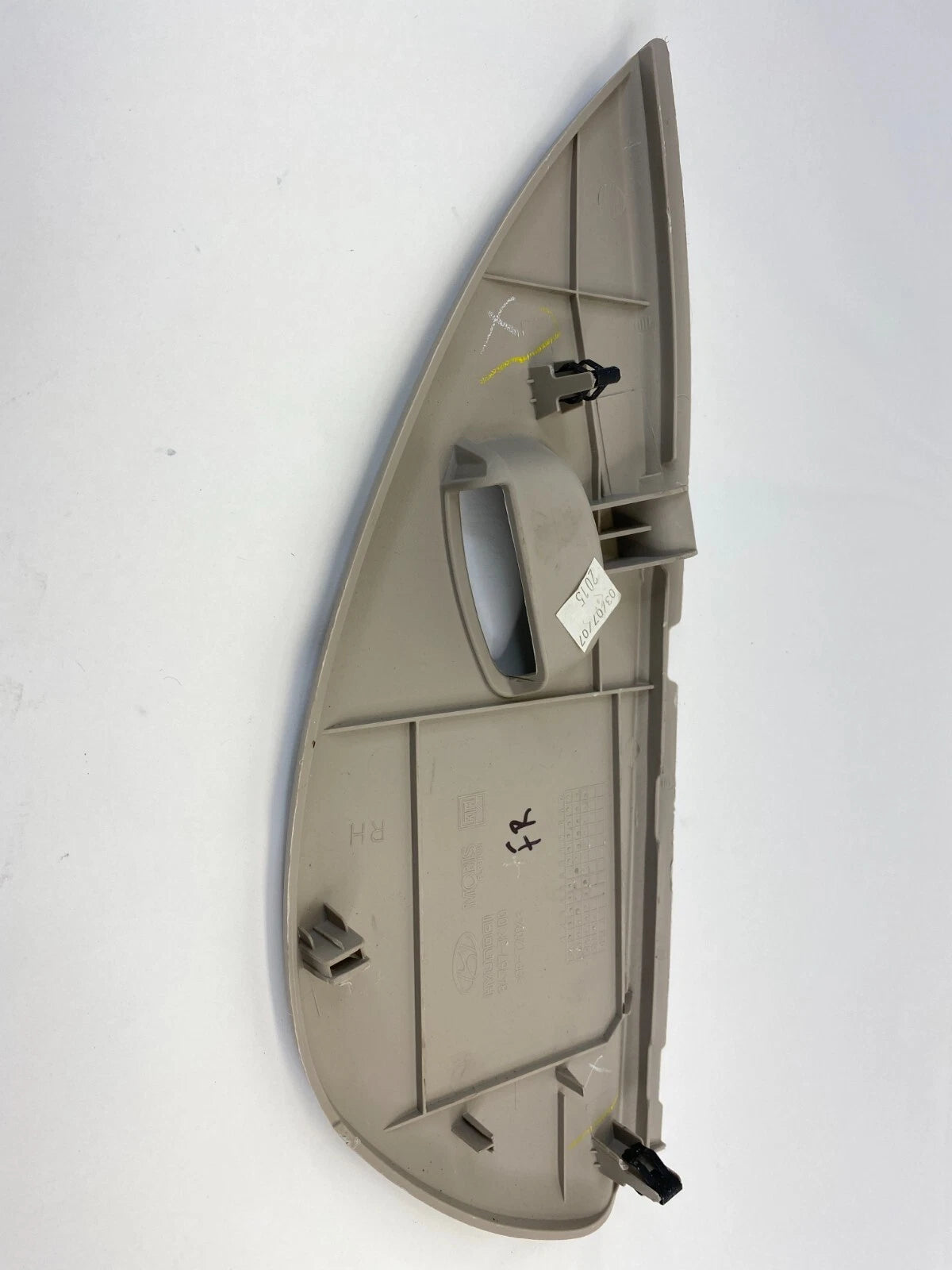 06-08 HYUNDAI SONATA FRONT RIGHT PASSENGER DASH END CAP TRIM COVER 84767-3K100