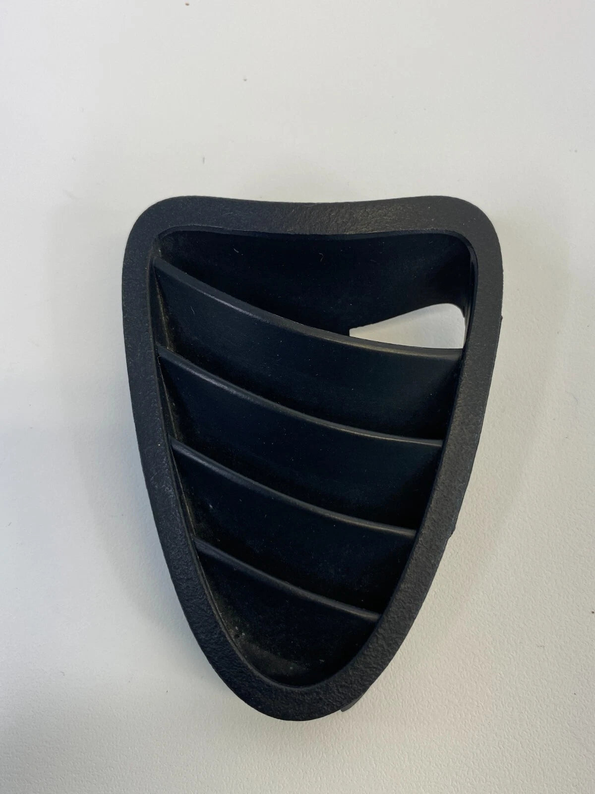 2012-2015 CHEVY CAPTIVA SPORT LEFT UPPER DASH AC VENT DEFOGGER OUTLET GRILLE OEM