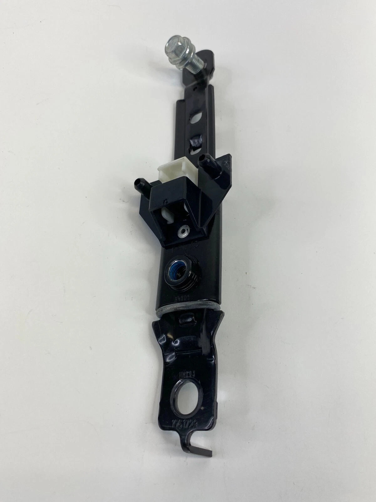 2010-2015 HYUNDAI TUCSON FRONT RIGHT PASSENGER SIDE SEAT BELT HEIGHT ADJUSTER