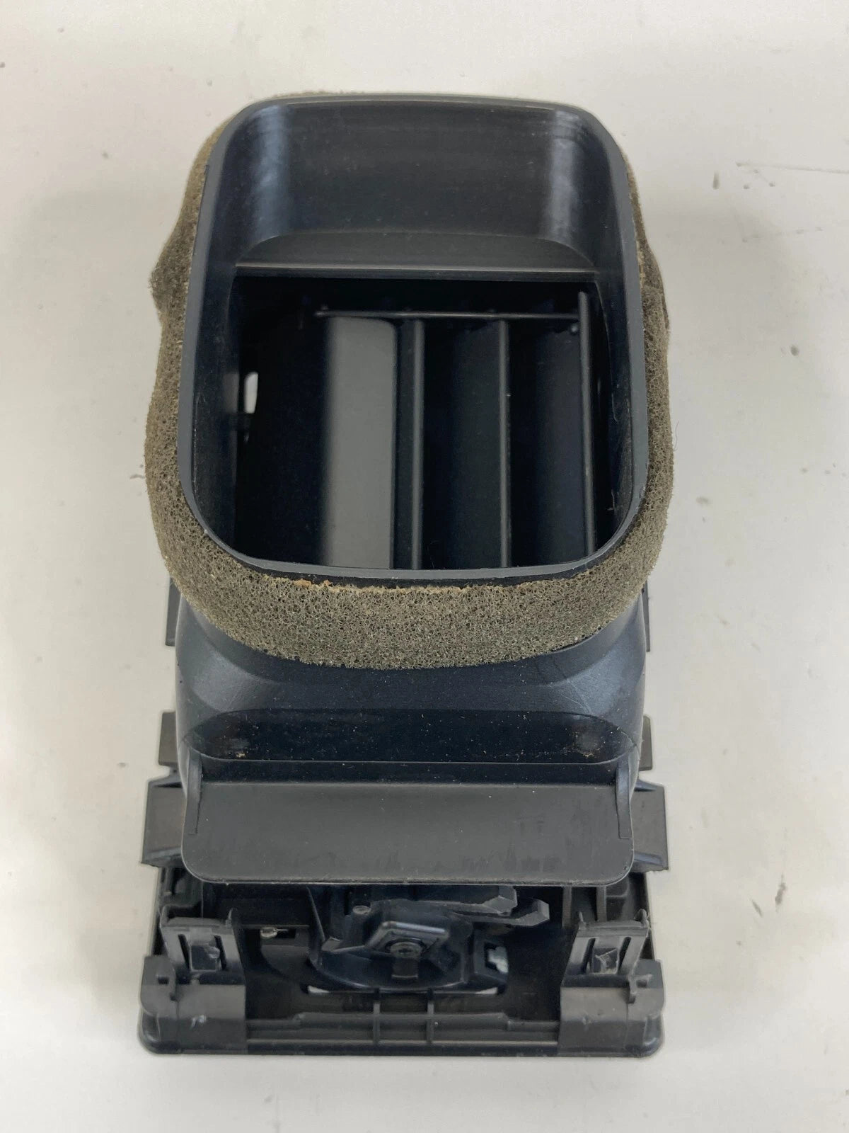 2005-2010 SCION TC RIGHT OR LEFT DASH AC AIR VENT GRILLE DUCT OUTLET 55686-21030