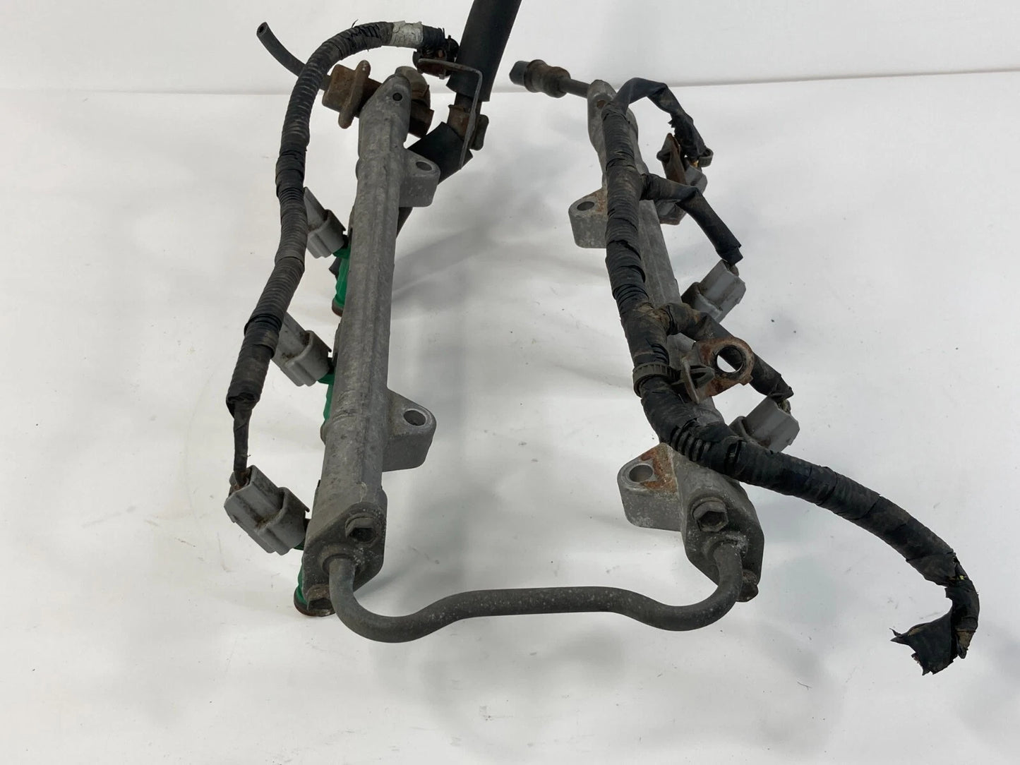 2002-2005 HYUNDAI SONATA 2.7L V6 FUEL INJECTORS WITH DELIVERY RAIL SET OEM