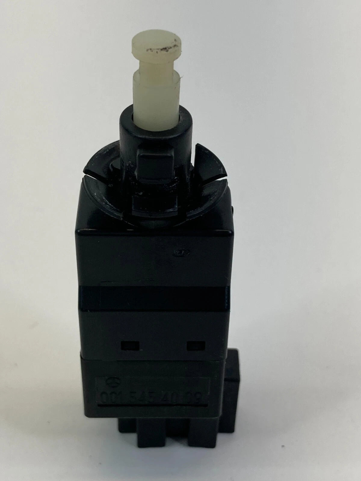 2003-2006 MERCEDES-BENZ E320 BRAKE LIGHT STOP LAMP SWITCH BUTTON 0015454009 OEM
