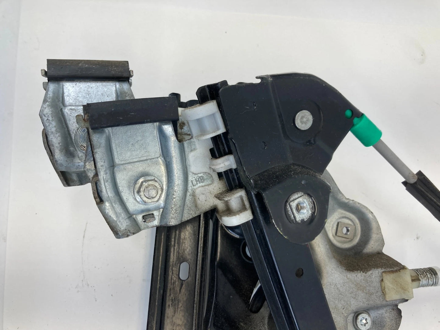 05-11 CADILLAC STS FRONT LEFT DOOR POWER WINDOW MOTOR & REGULATOR 25999738 OEM