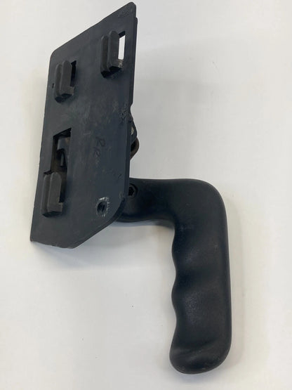 2000-2006 GMC YUKON REAR RIGHT PASSENGER SIDE INTERIOR DOOR HANDLE OEM 15780298