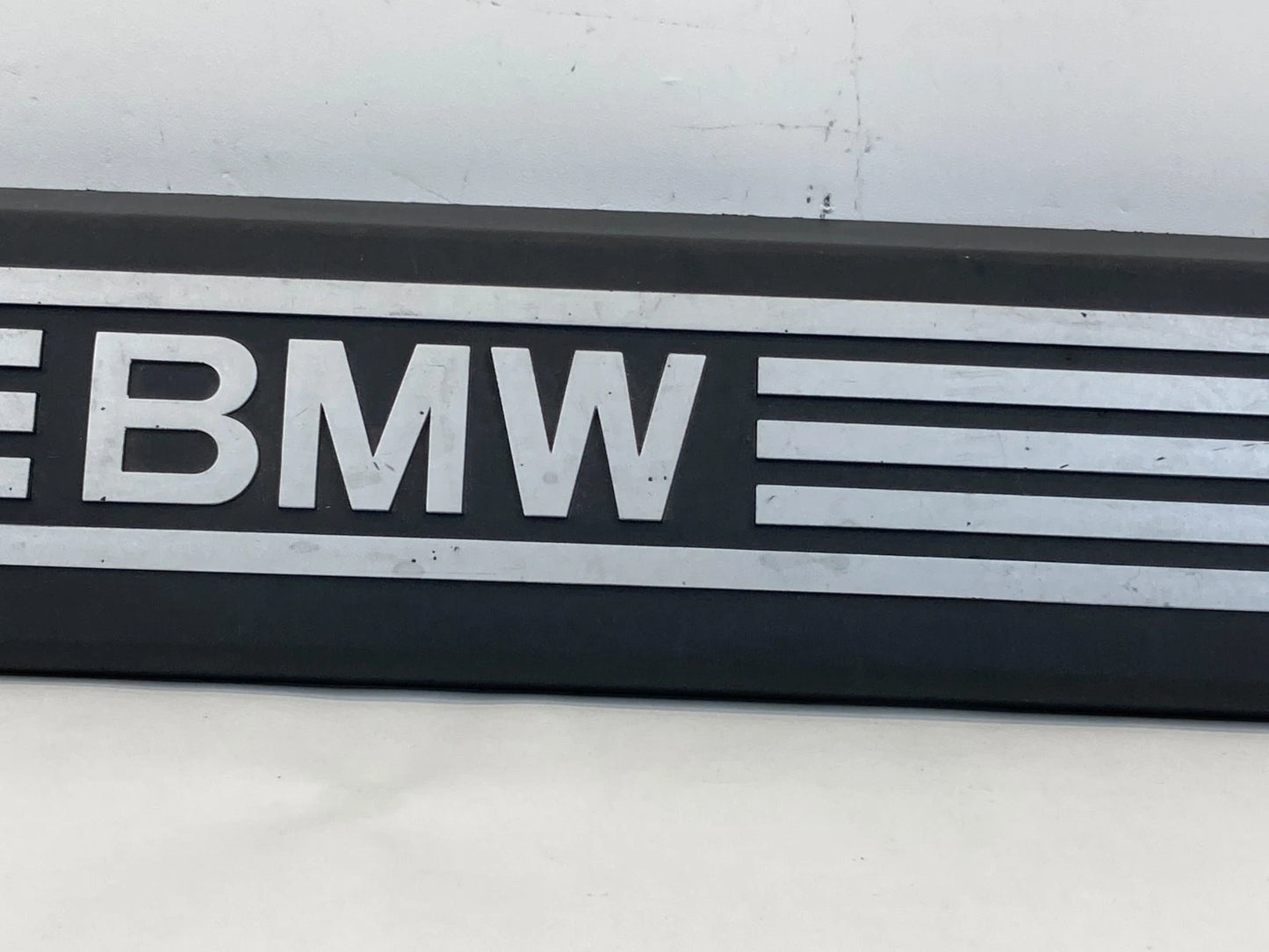 2004-2007 BMW 525I 530I ENGINE AIR INTAKE MANIFOLD COVER LID SHIELD OEM