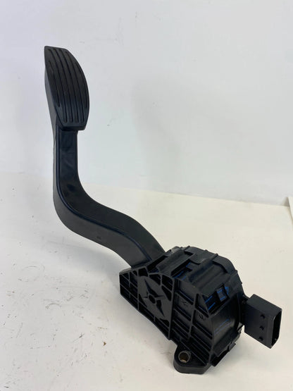 2012-2019 Fiat 500 1.4L AT Accelerator Gas Pedal 68073429AB OEM