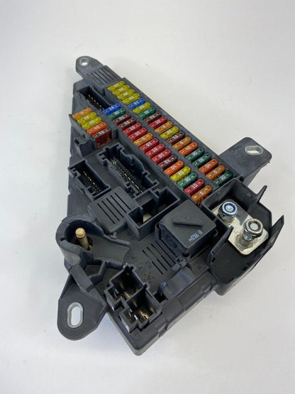 2006-2010 BMW 550i 4.8L AT Rear Trunk Power Distribution Fuse Relay Box OEM