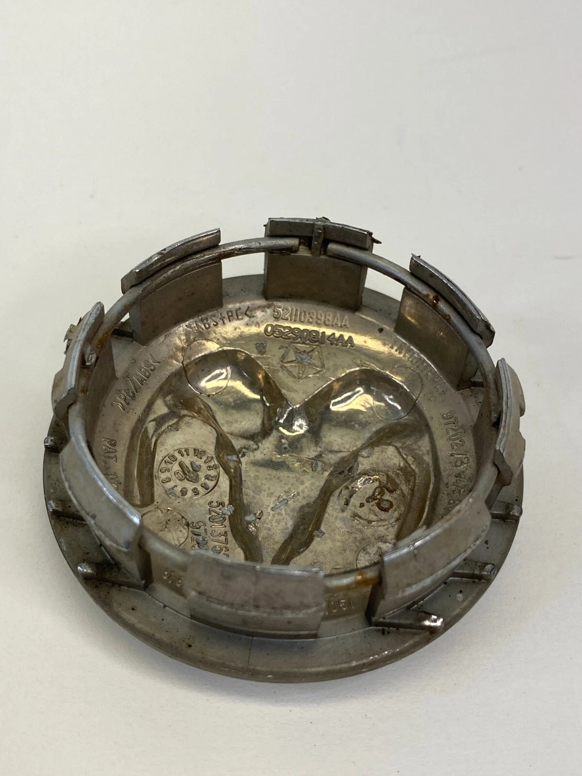 07-12 DODGE CALIBER 08-14 AVENGER WHEEL HUBCAP CENTER CAP HUB CAP 52110398AA OEM